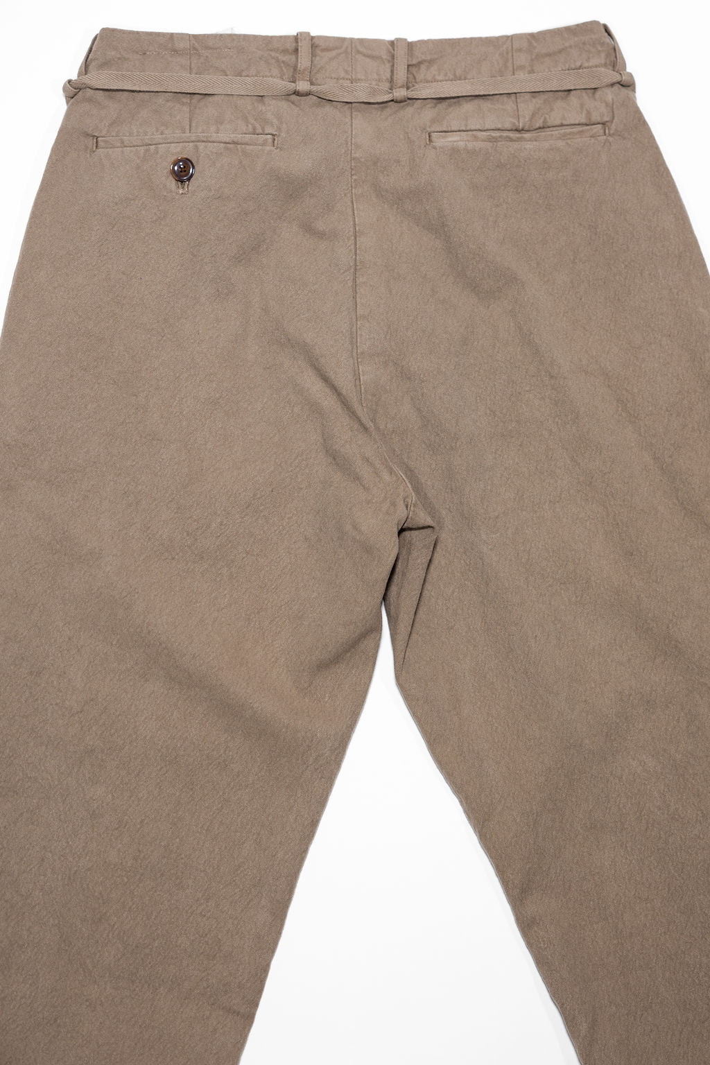 Seuvas Canvas Tapered 2-Tuck Pants (Regular) - Coffee