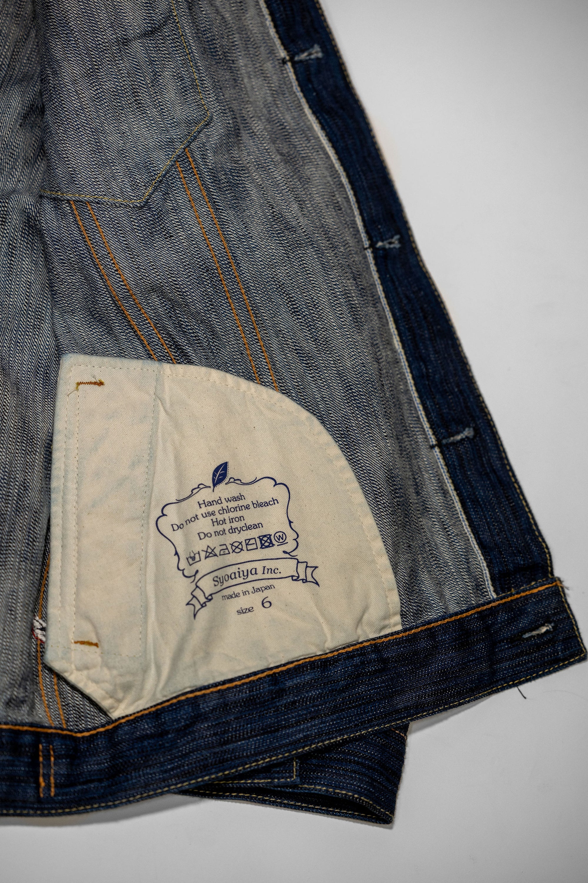 Pure Blue Japan 6226-L 14.5oz Waterfall Denim Type III Jacket - Light Indigo. close up of inside pocket detail