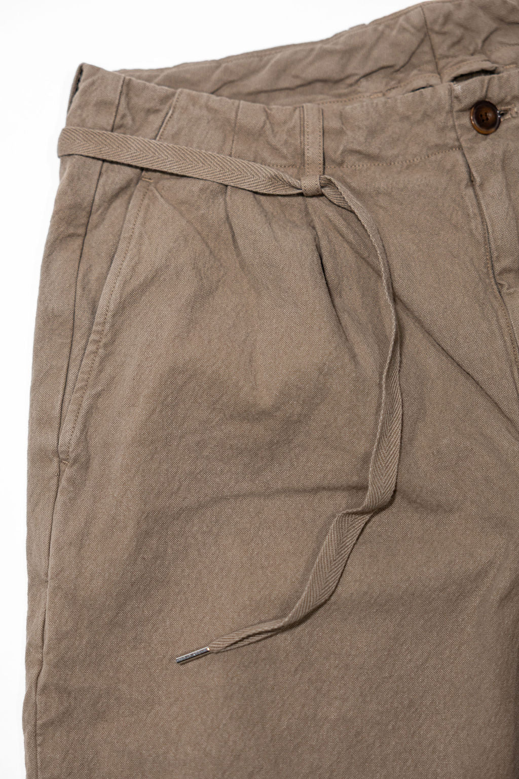 Seuvas Canvas Tapered 2-Tuck Pants (Regular) - Coffee