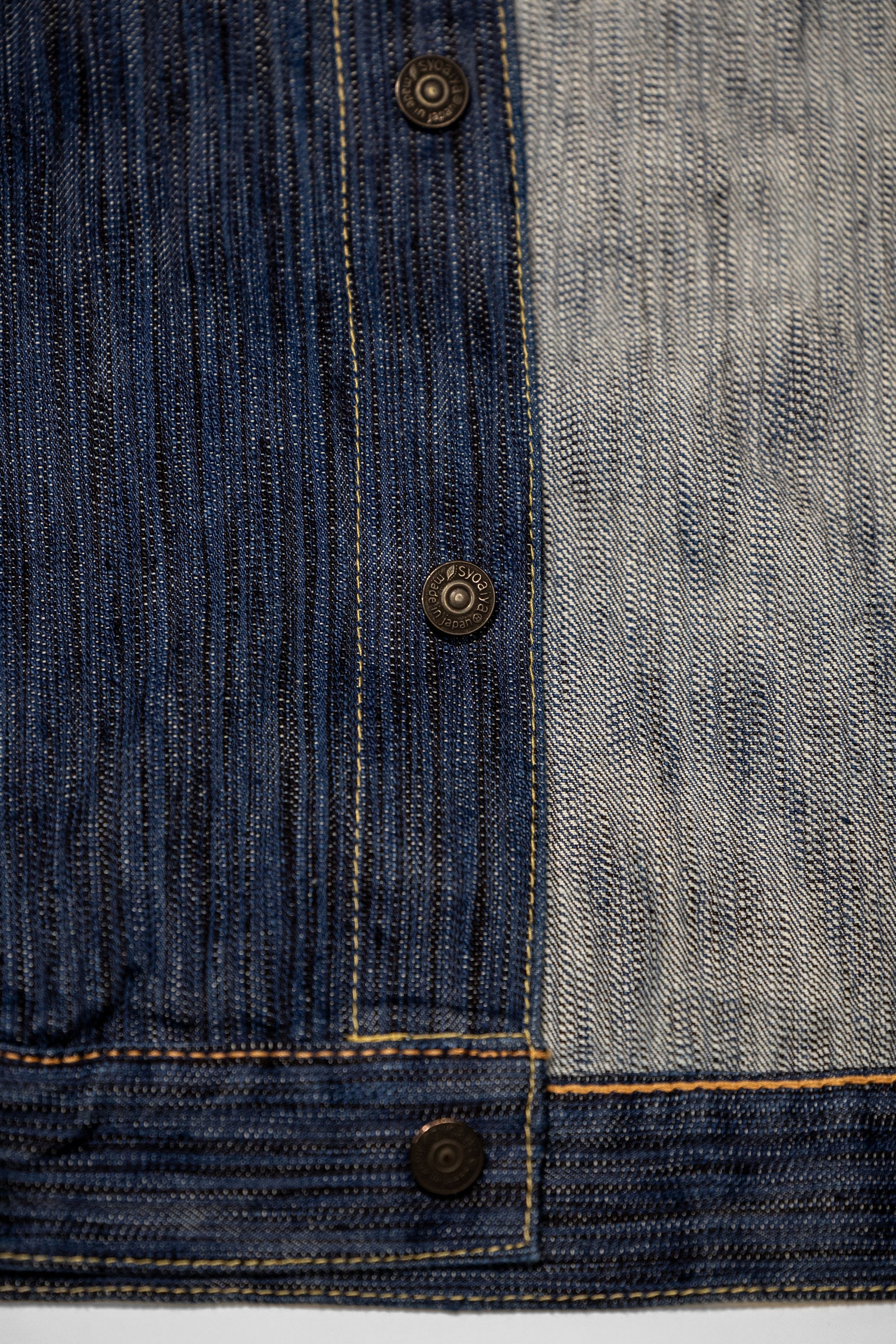 Pure Blue Japan 6226-L 14.5oz Waterfall Denim Type III Jacket - Light Indigo. close up of buttons undone