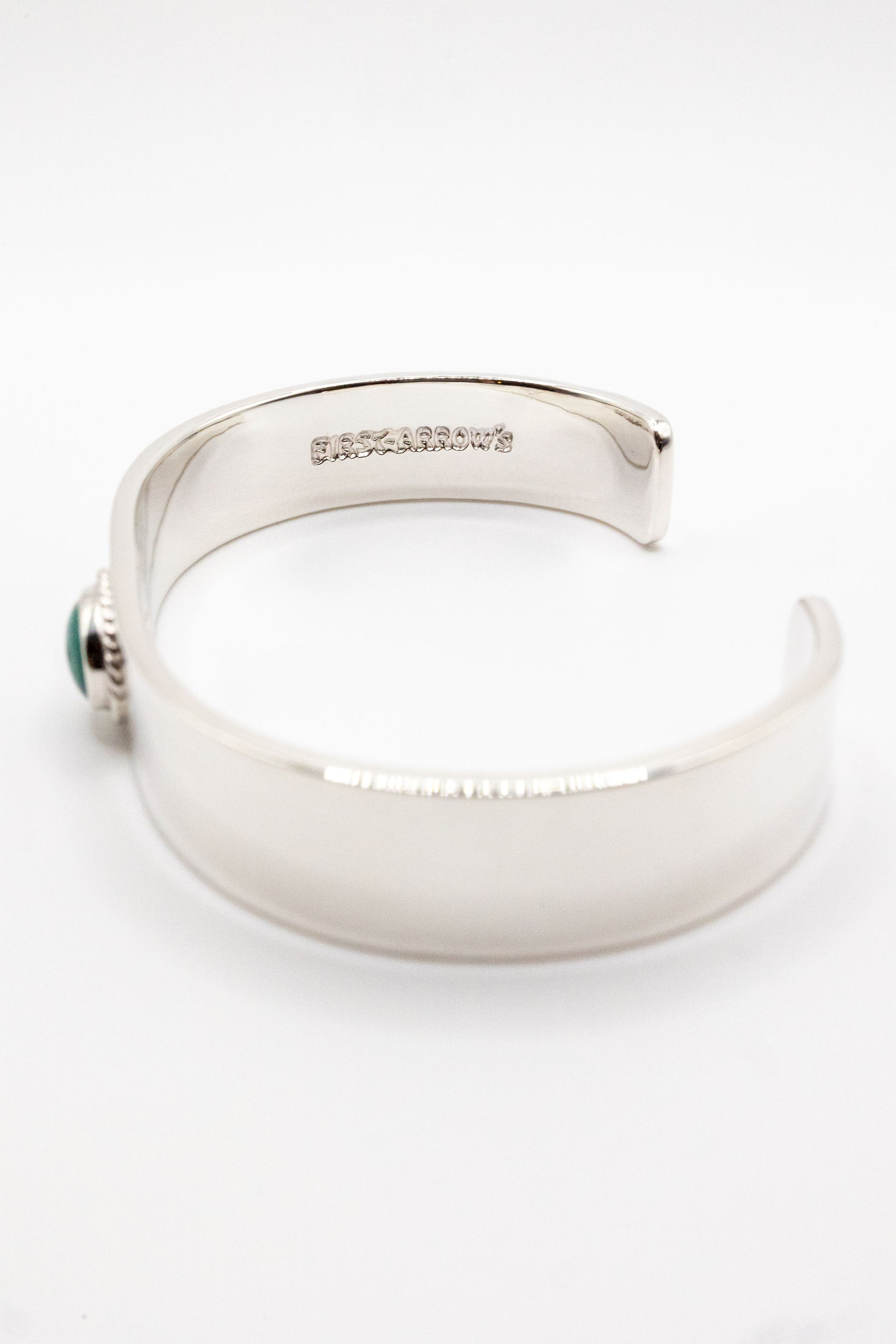 First Arrow's BR-003 Flat Hammered Bangle with Turquoise - 12mm (L)