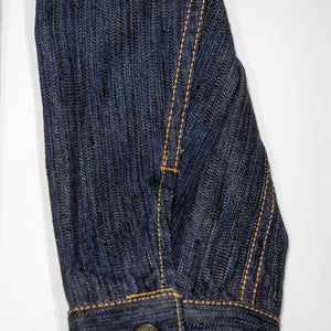 Pure Blue Japan 6226-L 14.5oz Waterfall Denim Type III Jacket - Light Indigo. close up of sleeve detail