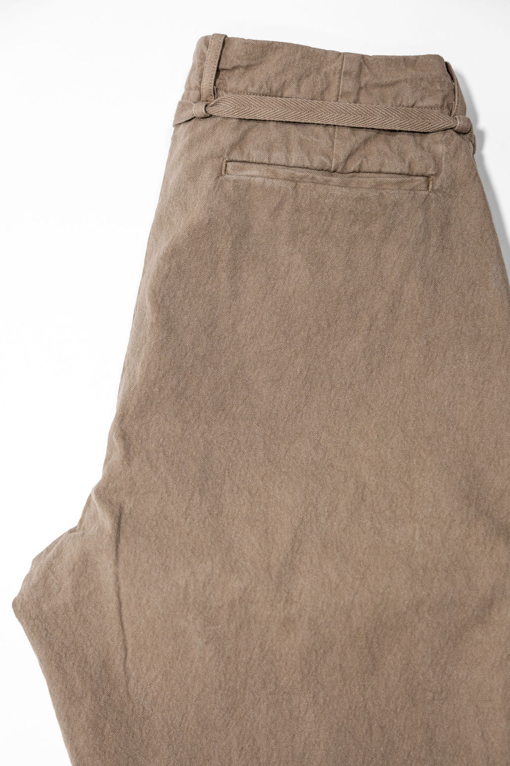 Seuvas Canvas Tapered 2-Tuck Pants (Regular) - Coffee