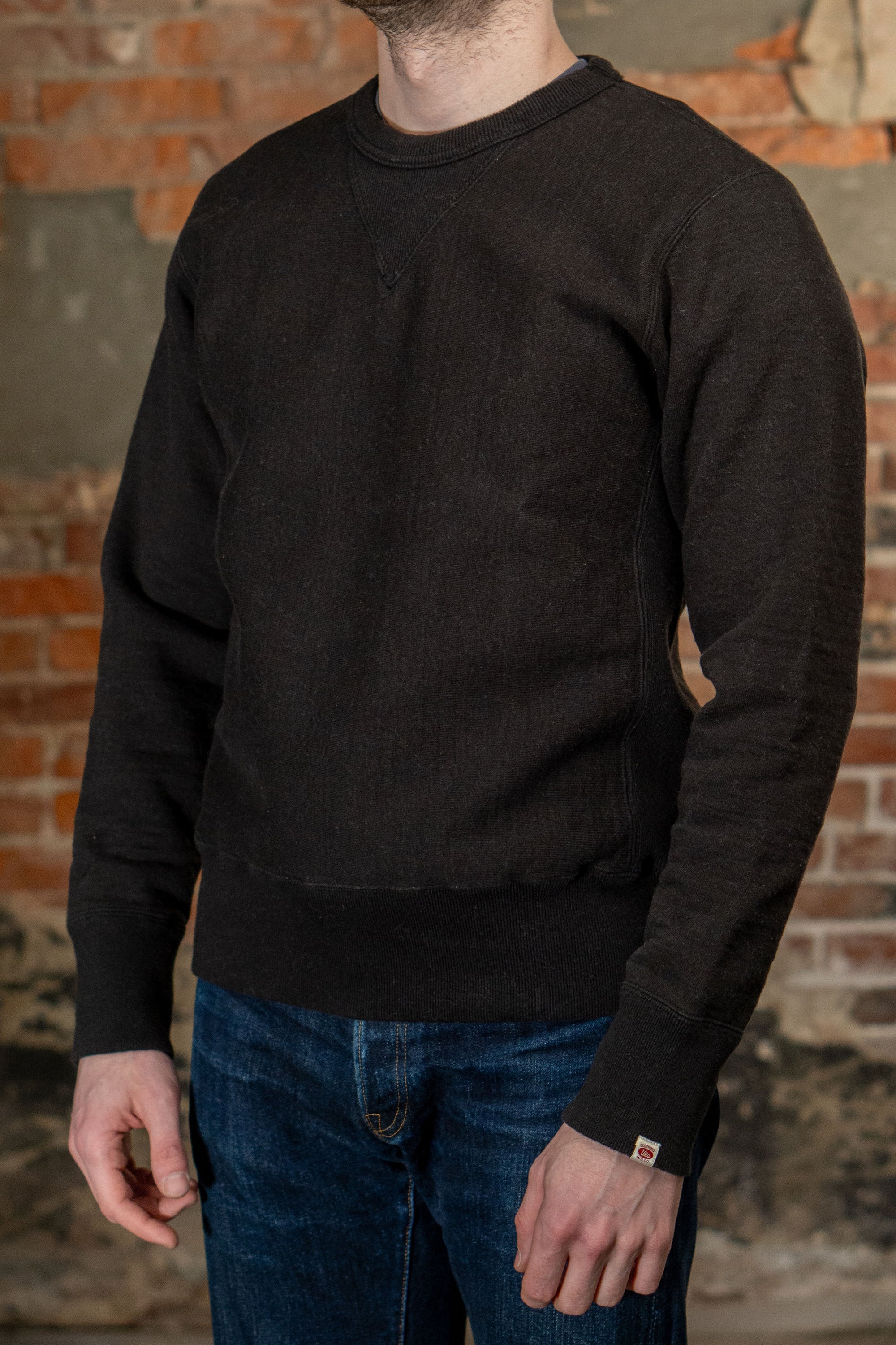 UES New Purcara Sweatshirt - Black