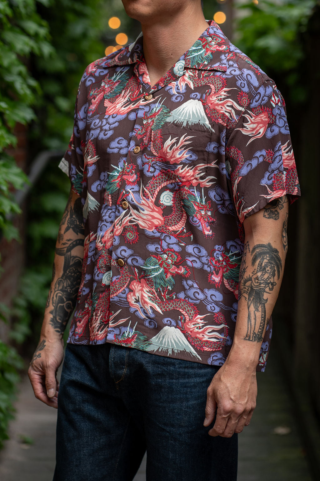 Sun Surf Rayon Hawaiian Shirt "Team of Dragons" - Black