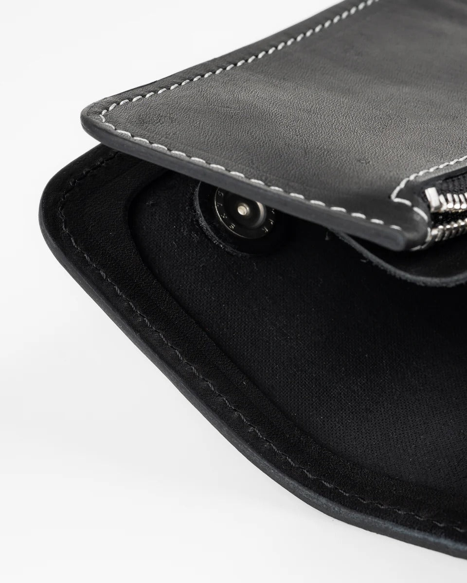 Obbi Good Label Brave Horsehide Condor Mid Wallet - Black