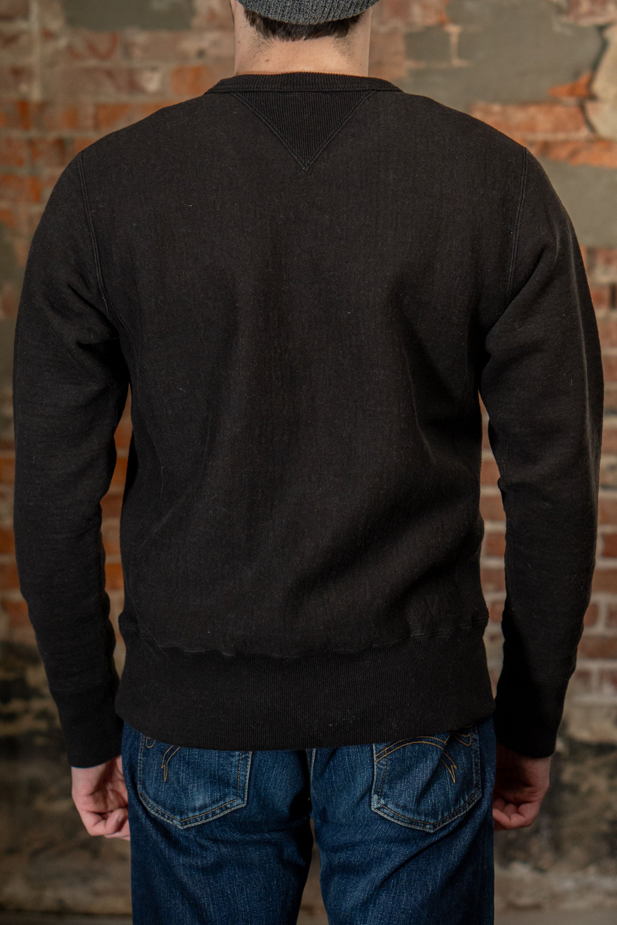 UES New Purcara Sweatshirt - Black