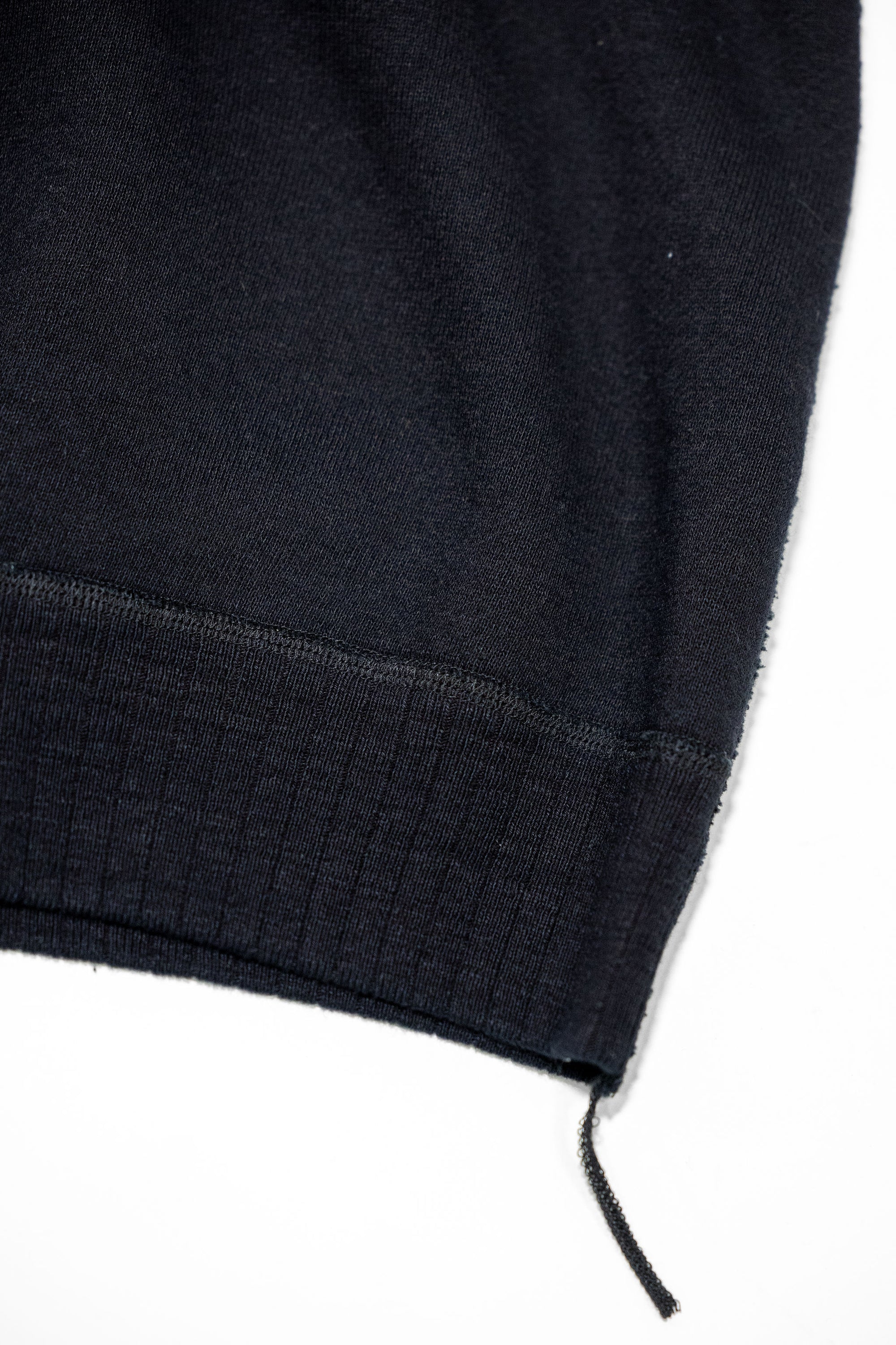 Pure Blue Japan 5410-IDBK Knitted Hoodie - Indigo Black. close up of bottom hem detail
