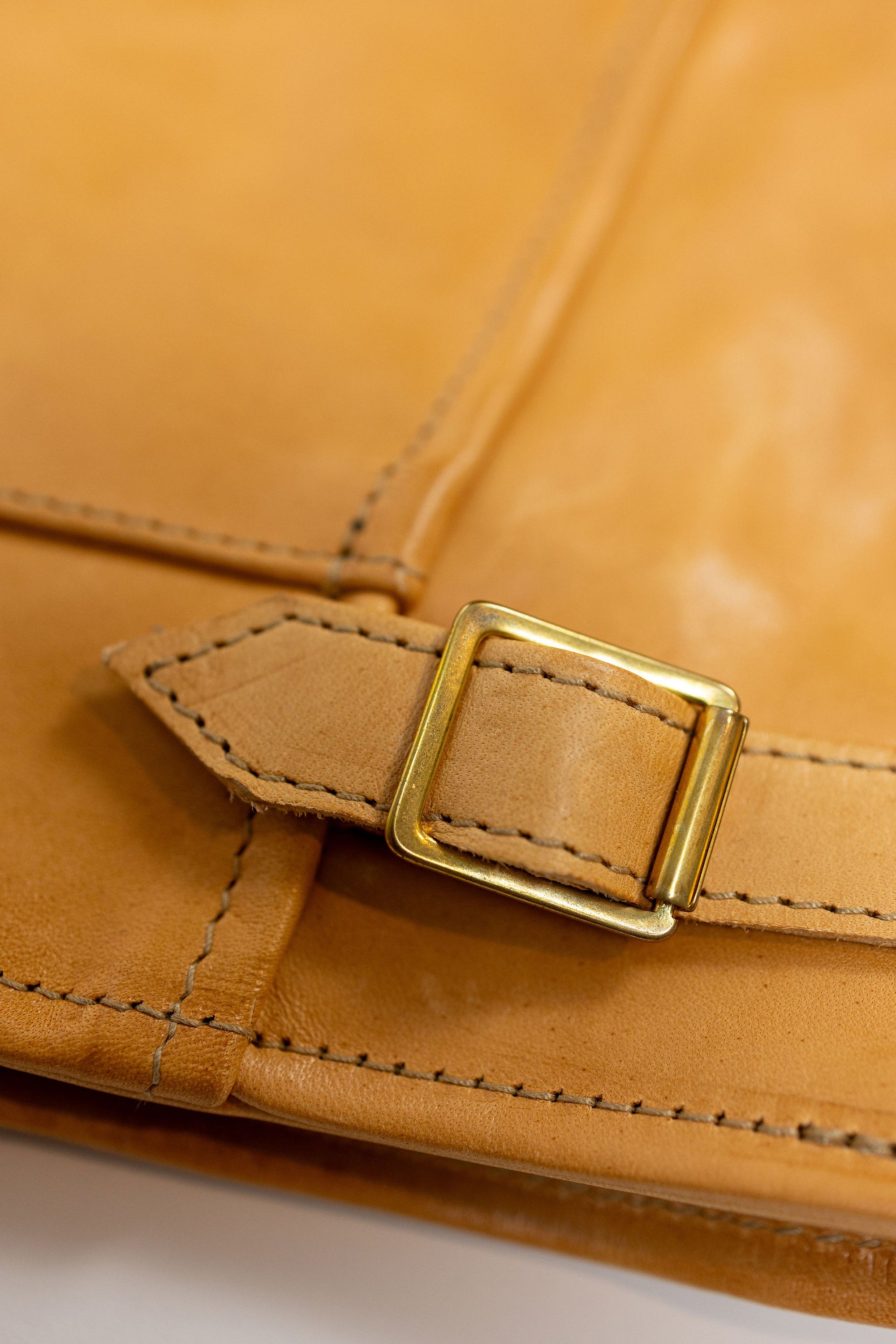 Simmons Bilt x Franklin & Poe Citywide - Natural Horsehide