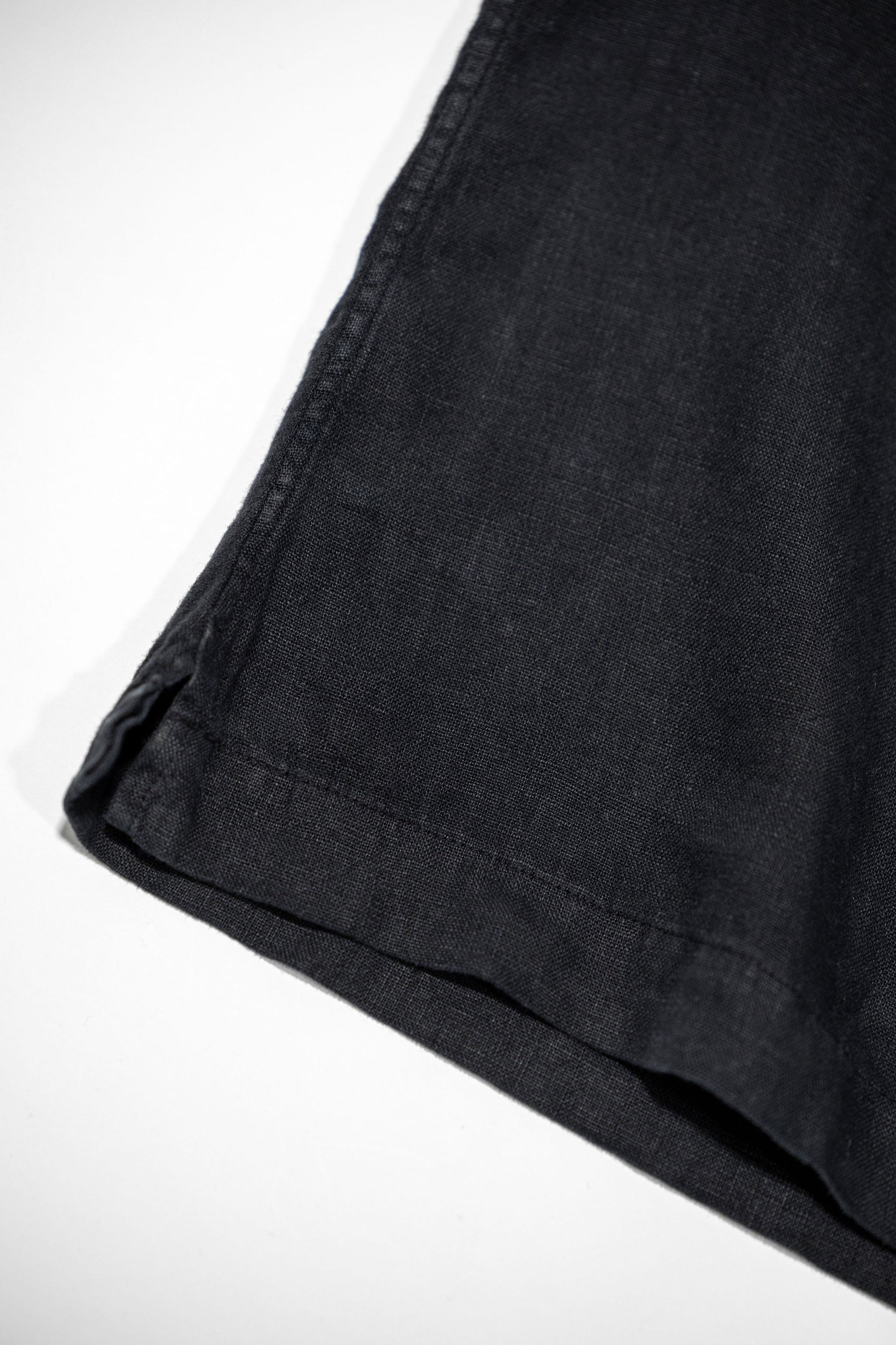 Merz b. Schwanen SHIRT03LI Linen Bowling Shirt - Deep Black