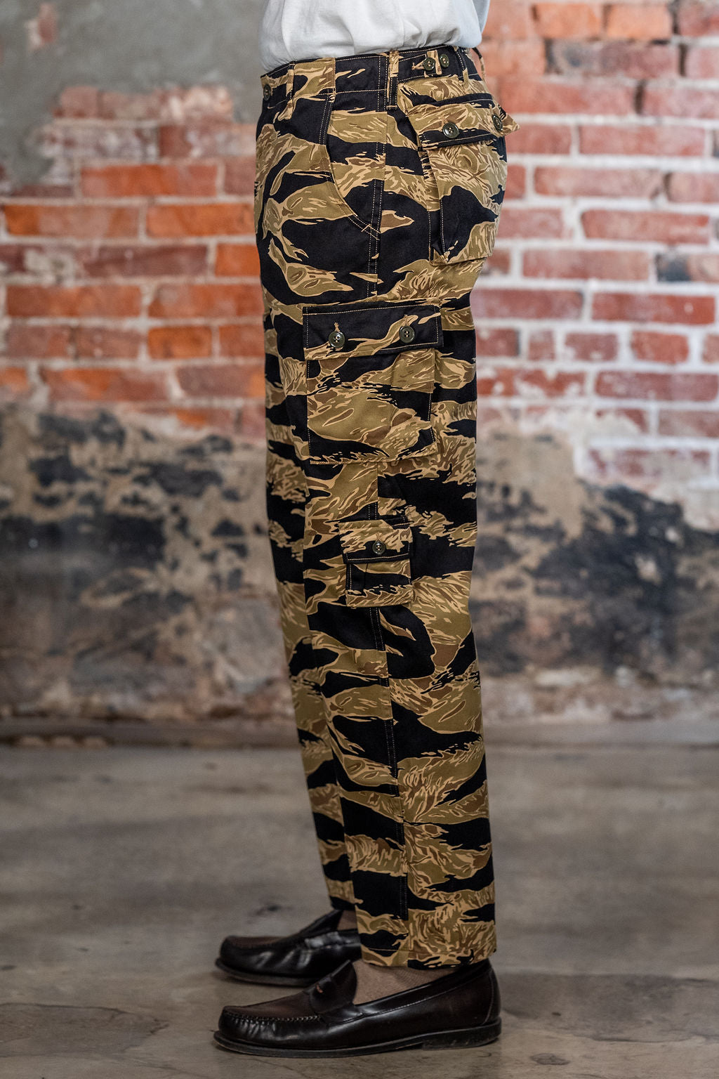 Buzz Rickson's BR42502 Buzz Rickson's Gold Tiger Stripe Trousers Short Length - Black
