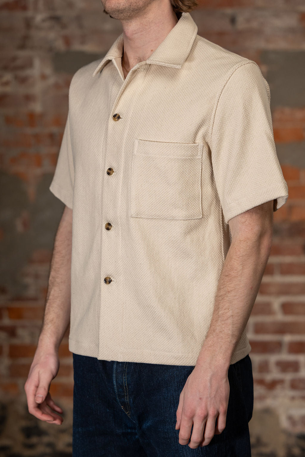 Dehen 1920 Lounge Shirt - Natural Sashi-Ori. on model side profile