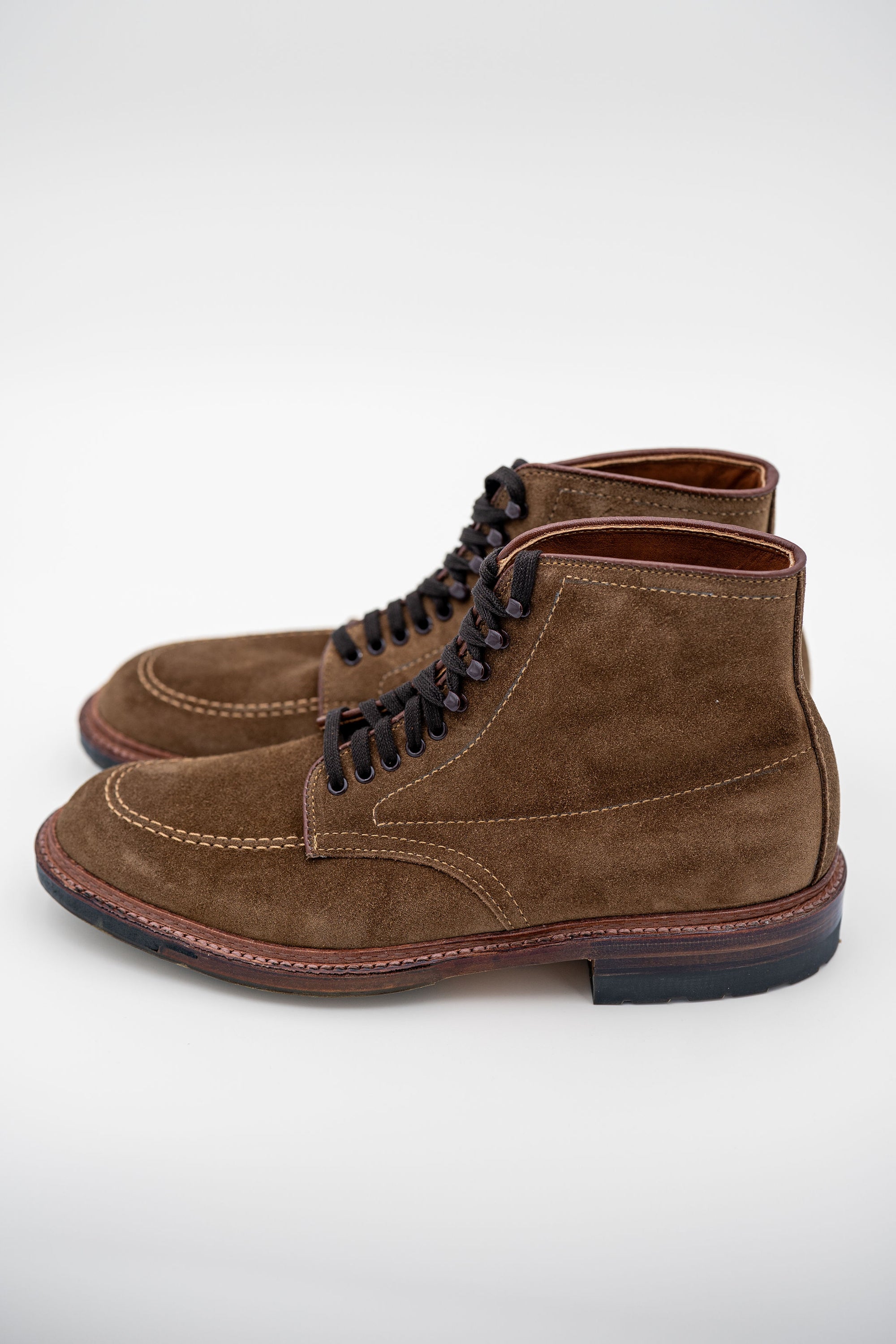 Alden 4011HC Mocc Toe Boot - Snuff Suede