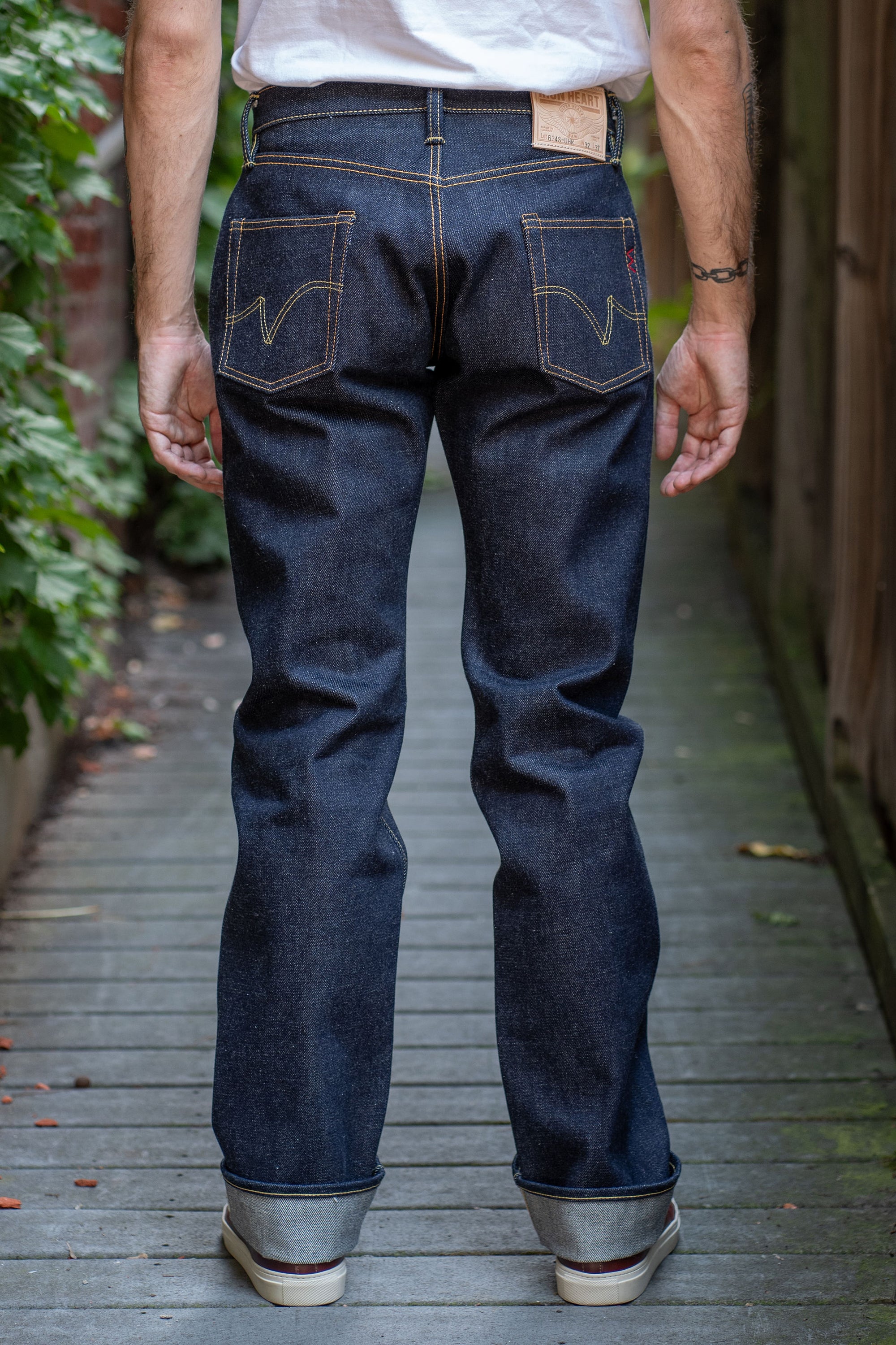 Iron Heart IH-634S-UHR 21/23oz Raw Selvedge Denim Straight Cut Jeans - Indigo