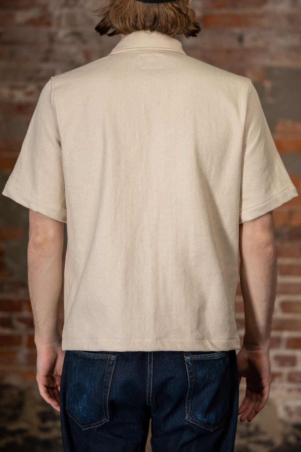Dehen 1920 Lounge Shirt - Natural Sashi-Ori. on model back profile