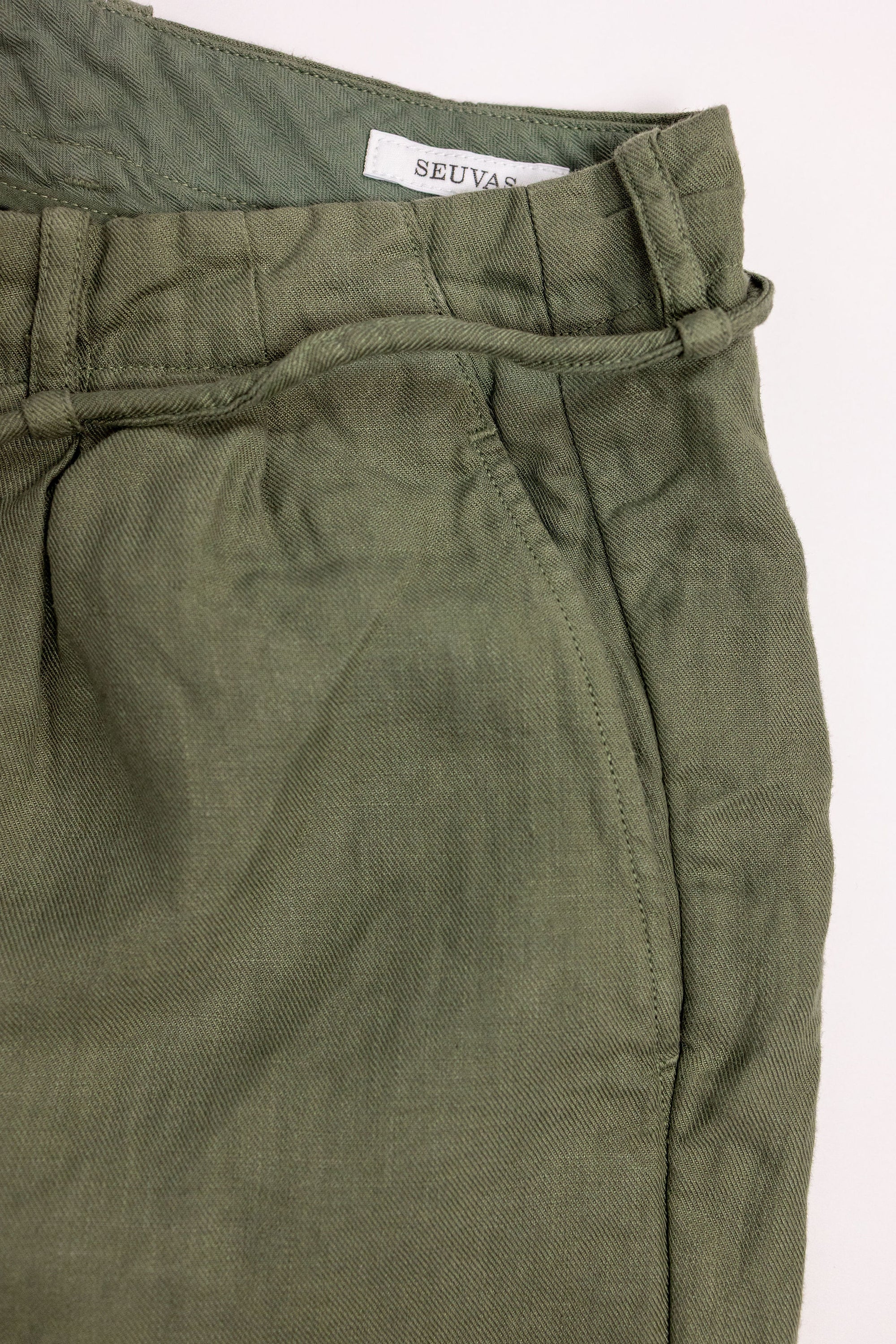 Seuvas Linen Tapered 2-Tuck Pants - Olive