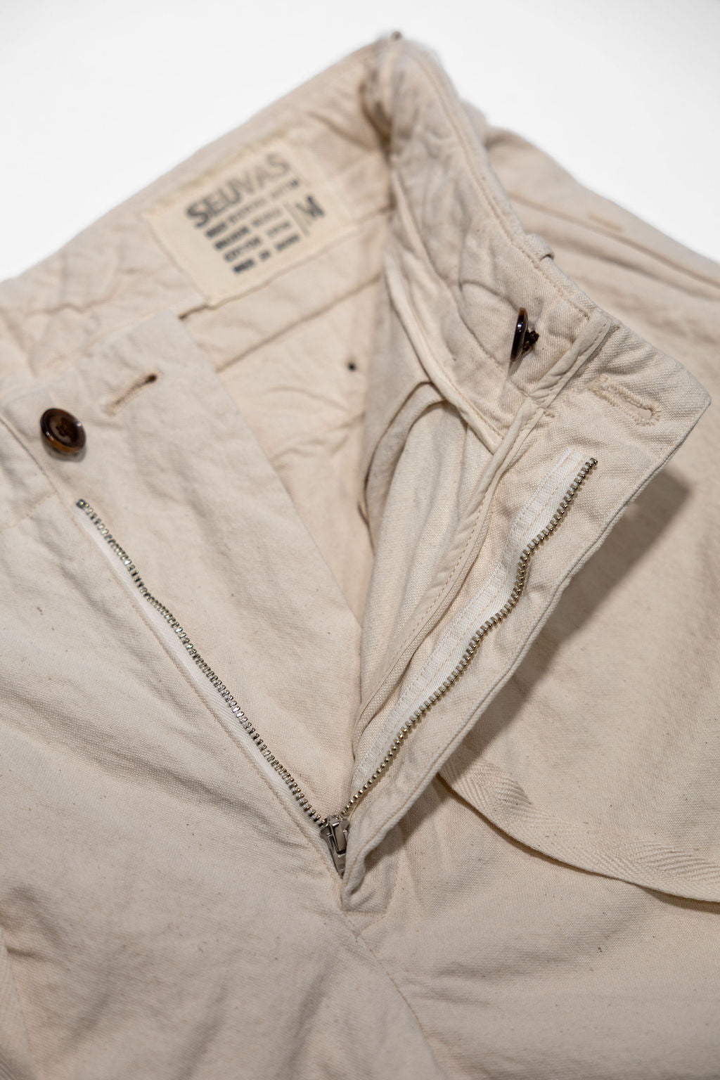 Seuvas Canvas Tapered 2-Tuck Pants (Regular) - Natural