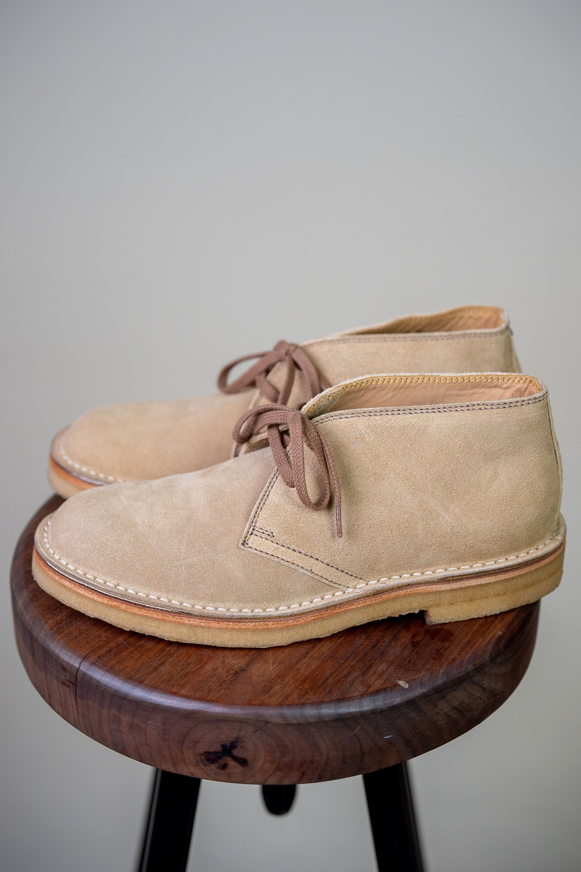 Clarks oakwood suede desert boots best sale