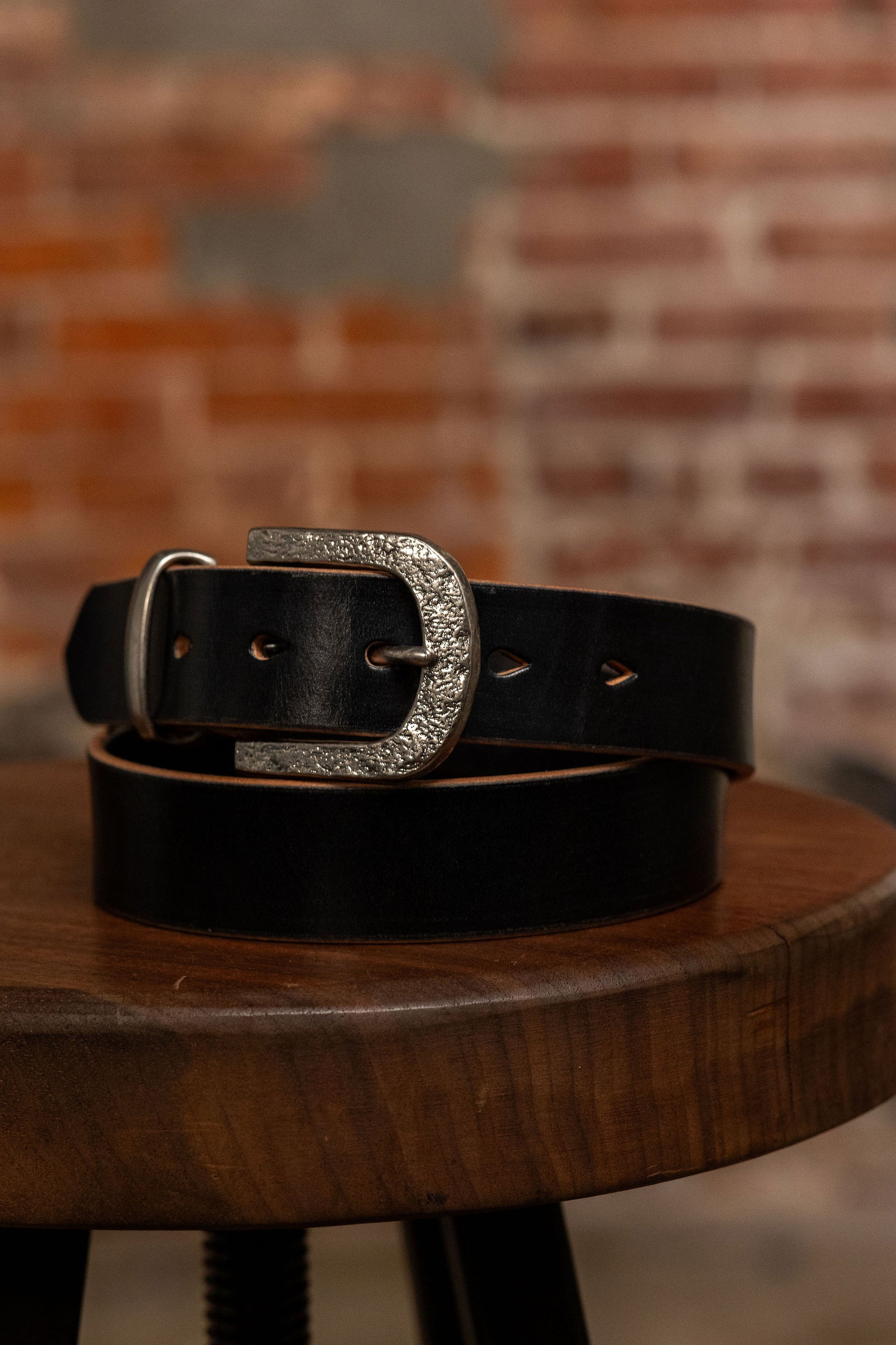 Hollows Leather Trail Belt - Black English Bridle Silver Buckle