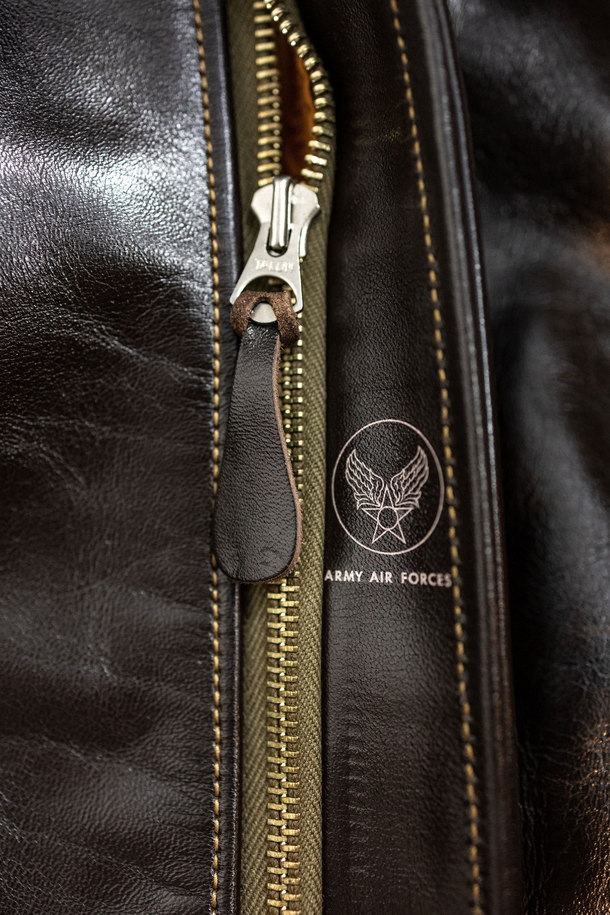 Buzz Rickson's BR80644 Type A-2 “Contract no. w535 AC-21996 Buzz Rickson Clo. Co. - S/Brown