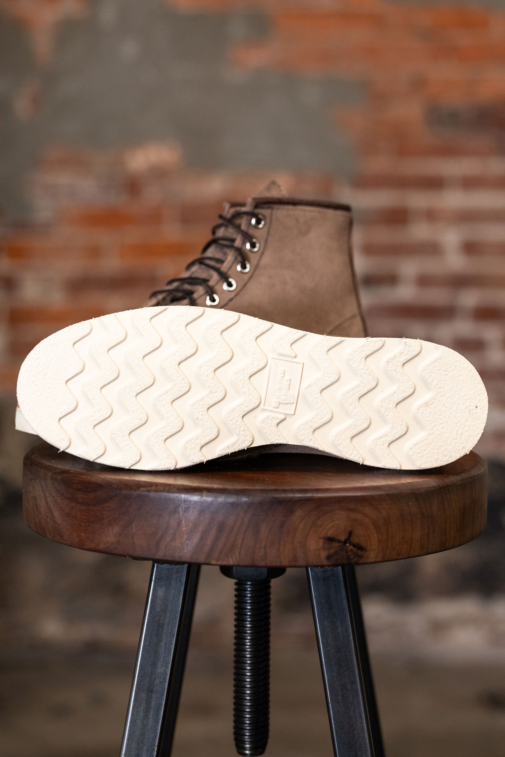 Red Wing Heritage Classic Moc 8838 - Sandstone Mohave
