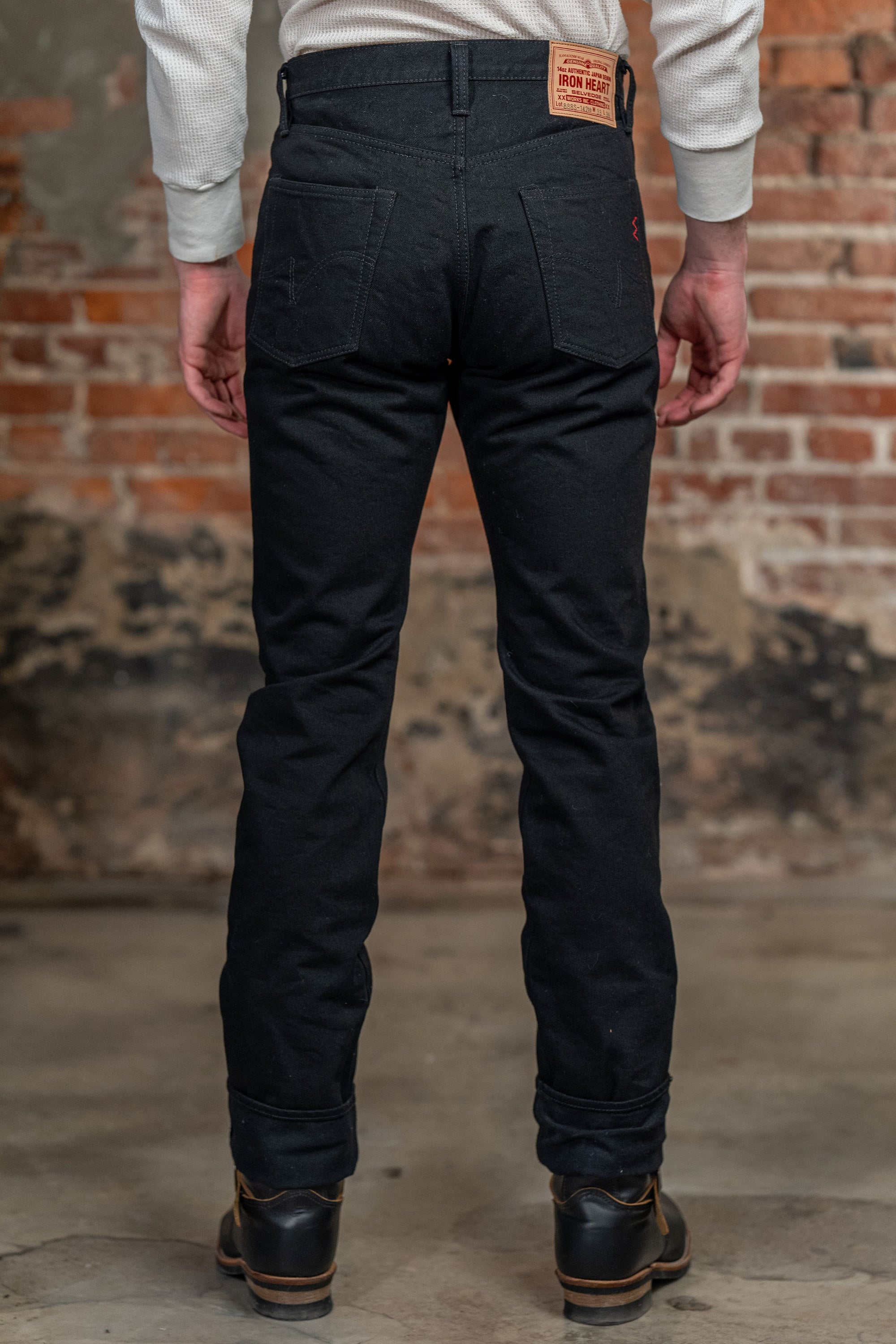 Iron Heart IH-888S-142bb 14oz Selvedge Denim Mid/High Rise Tapered Cut Jeans - Black/Black