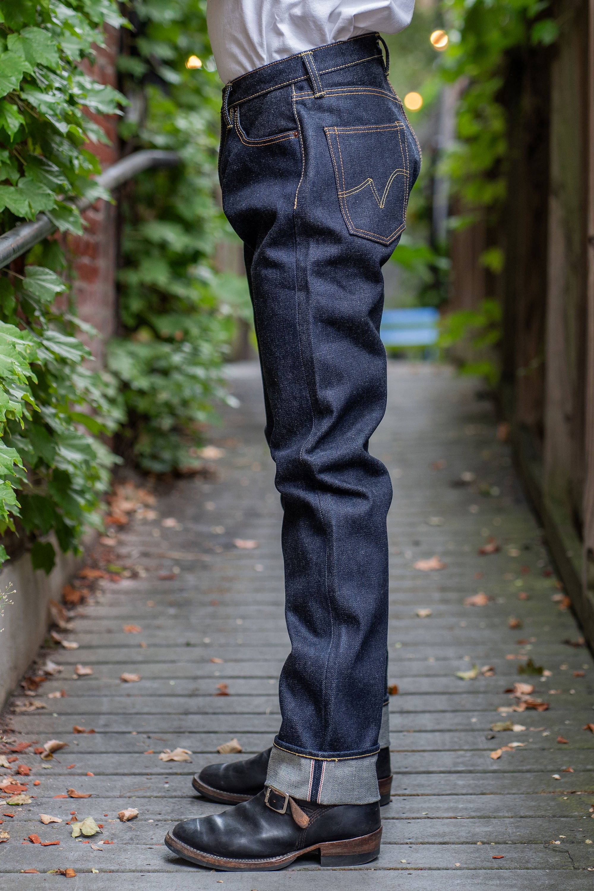 Iron Heart IH-888S-UHR 21/23oz Ultra Heavy Raw Selvedge Denim Medium/High Rise Tapered Cut Jeans - Indigo