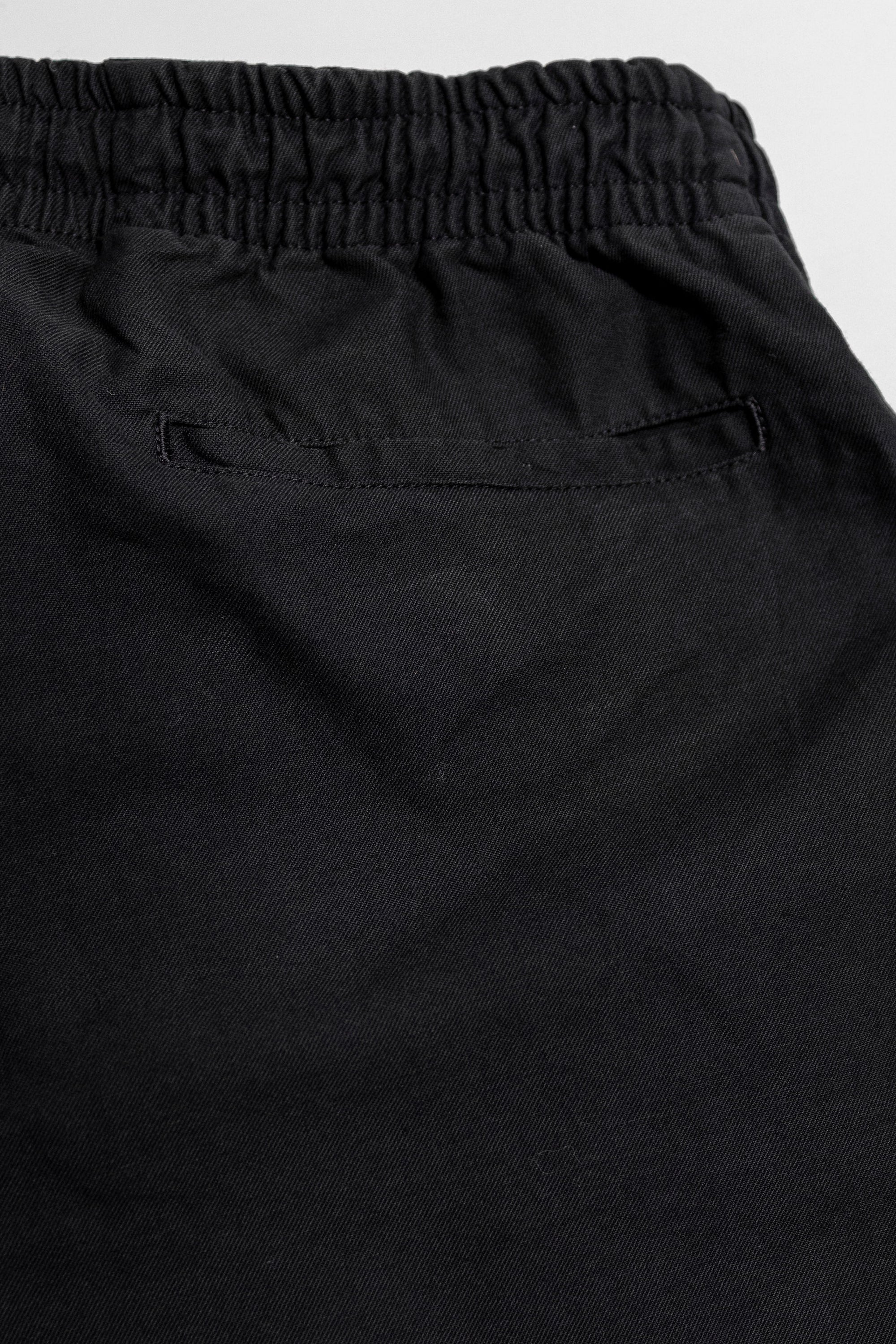 Hansen Garments Janik Casual Drawstring Shorts - Lava. Details of back pocket & waistband 
