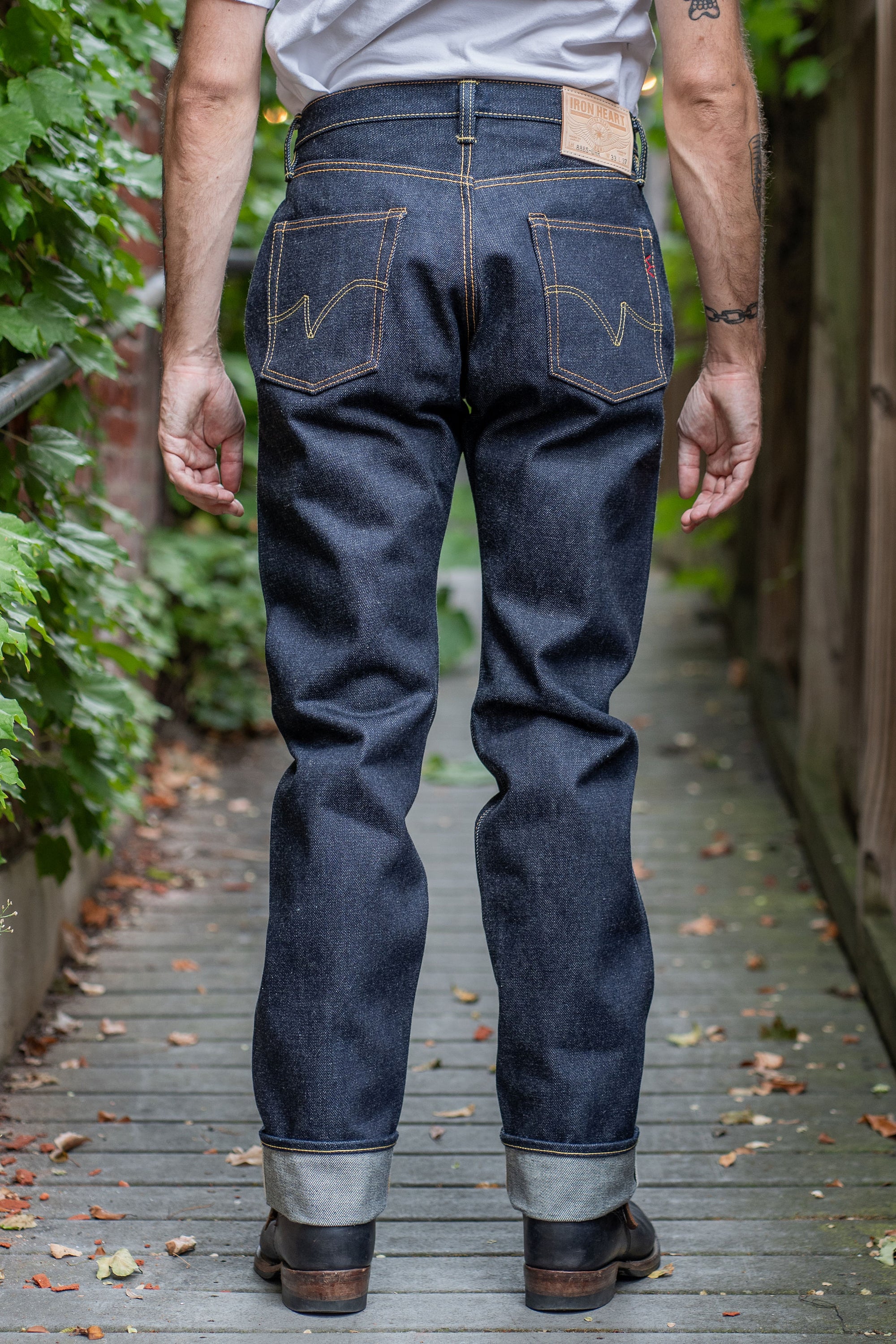 Iron Heart IH-888S-UHR 21/23oz Ultra Heavy Raw Selvedge Denim Medium/High Rise Tapered Cut Jeans - Indigo