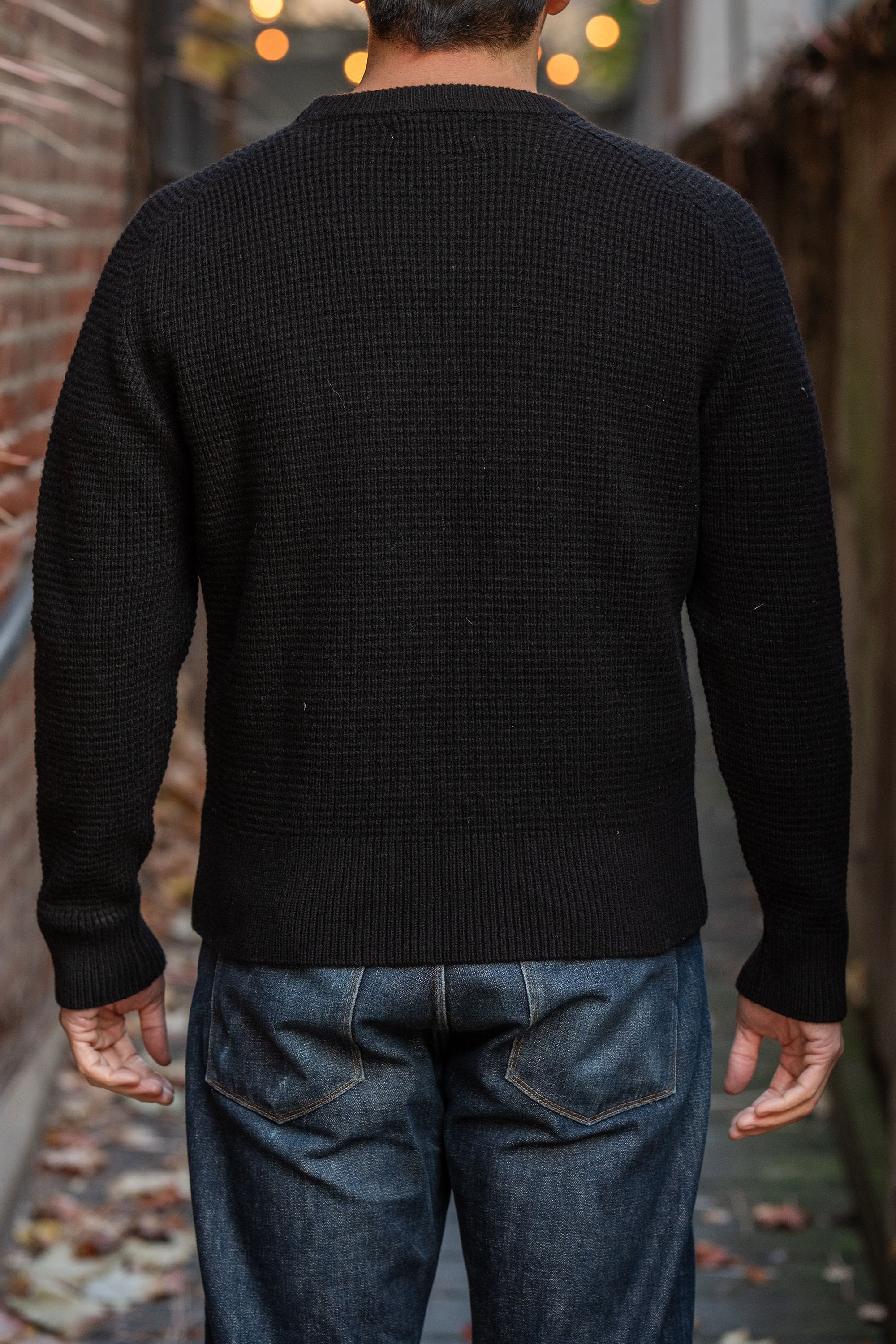 Merz b. Schwanen BLADE02 Merino Wool-Cashmere Waffle Structured Pullover - Deep Black