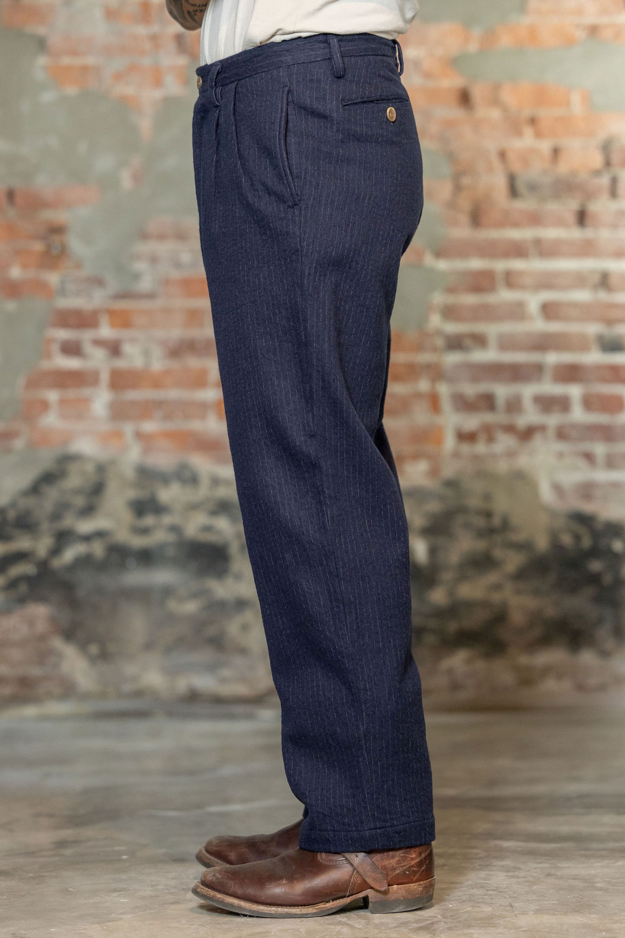 Seuvas C/W 2-Tuck Trousers - Navy