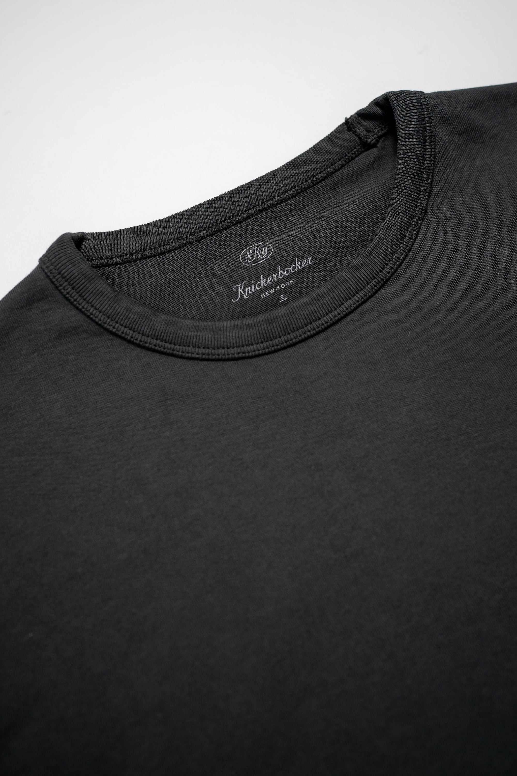 Knickerbocker Gym Heavyweight T-Shirt - Coal