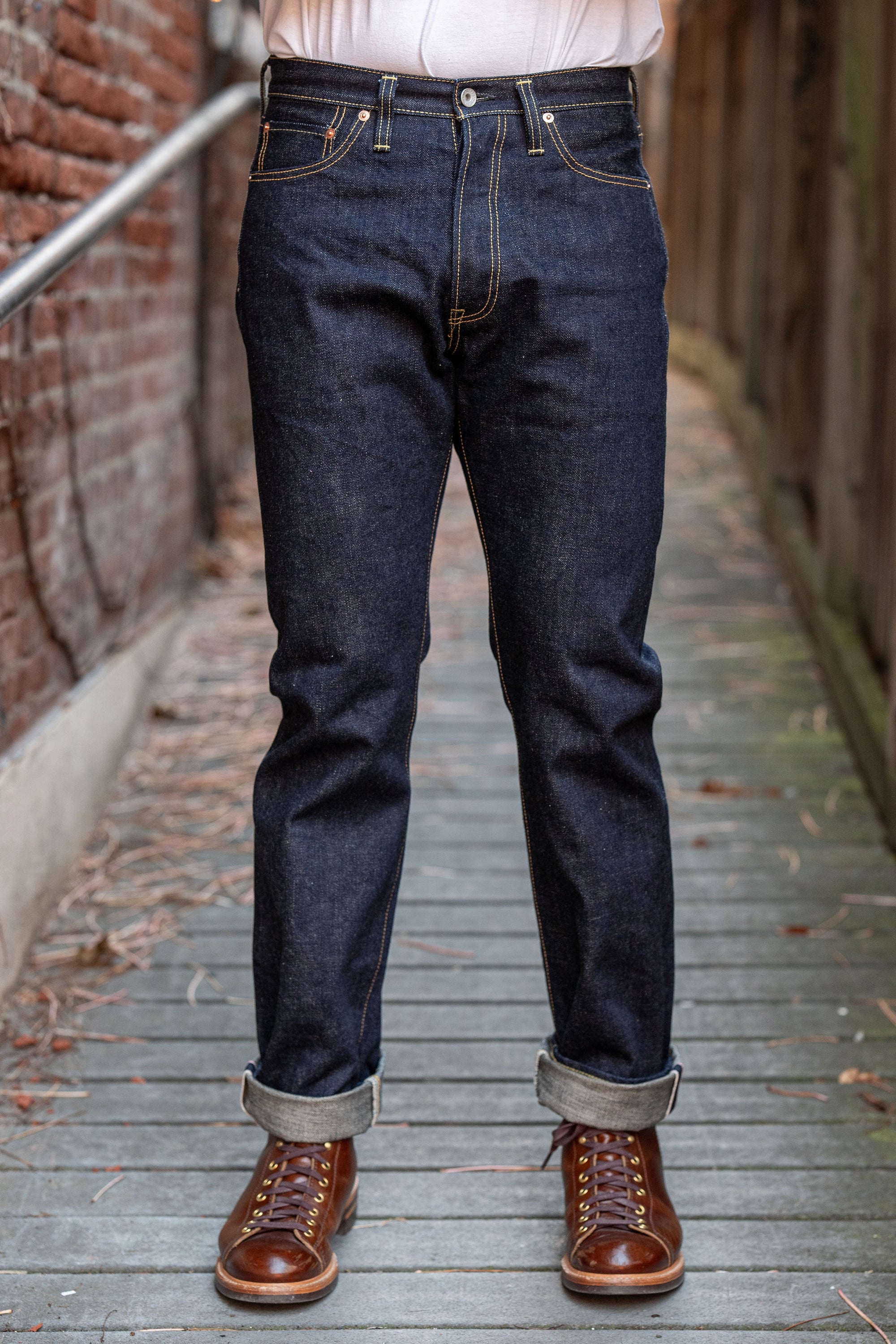 Iron Heart IH-888S-18 18oz Vintage Selvedge Denim Medium/High Rise Tapered Cut Jeans - Indigo