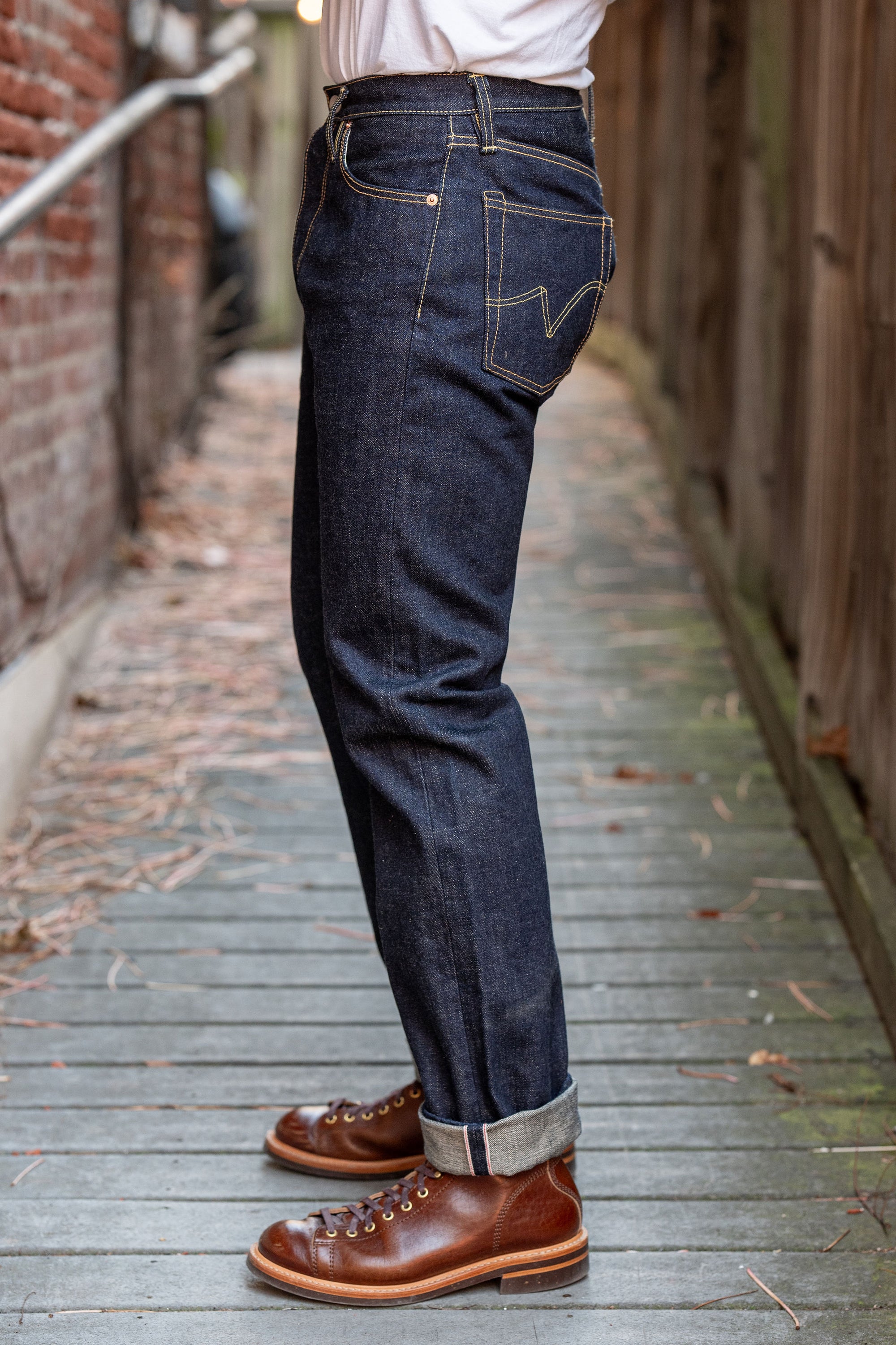 Iron Heart IH-888S-18 18oz Vintage Selvedge Denim Medium/High Rise Tapered Cut Jeans - Indigo