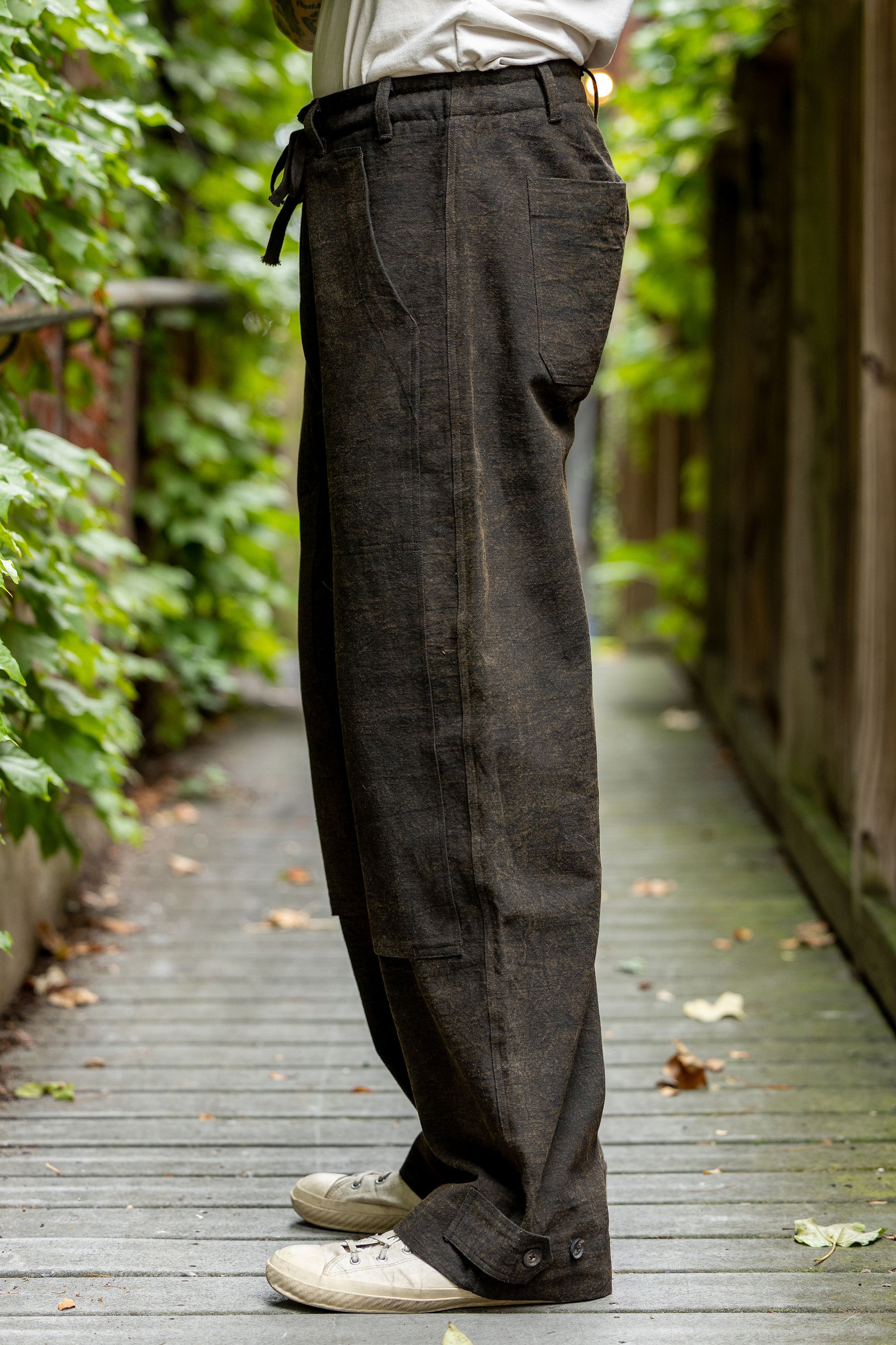 Indi + Ash Raka Pant - Iron Brown Crackle Millwoven Canvas