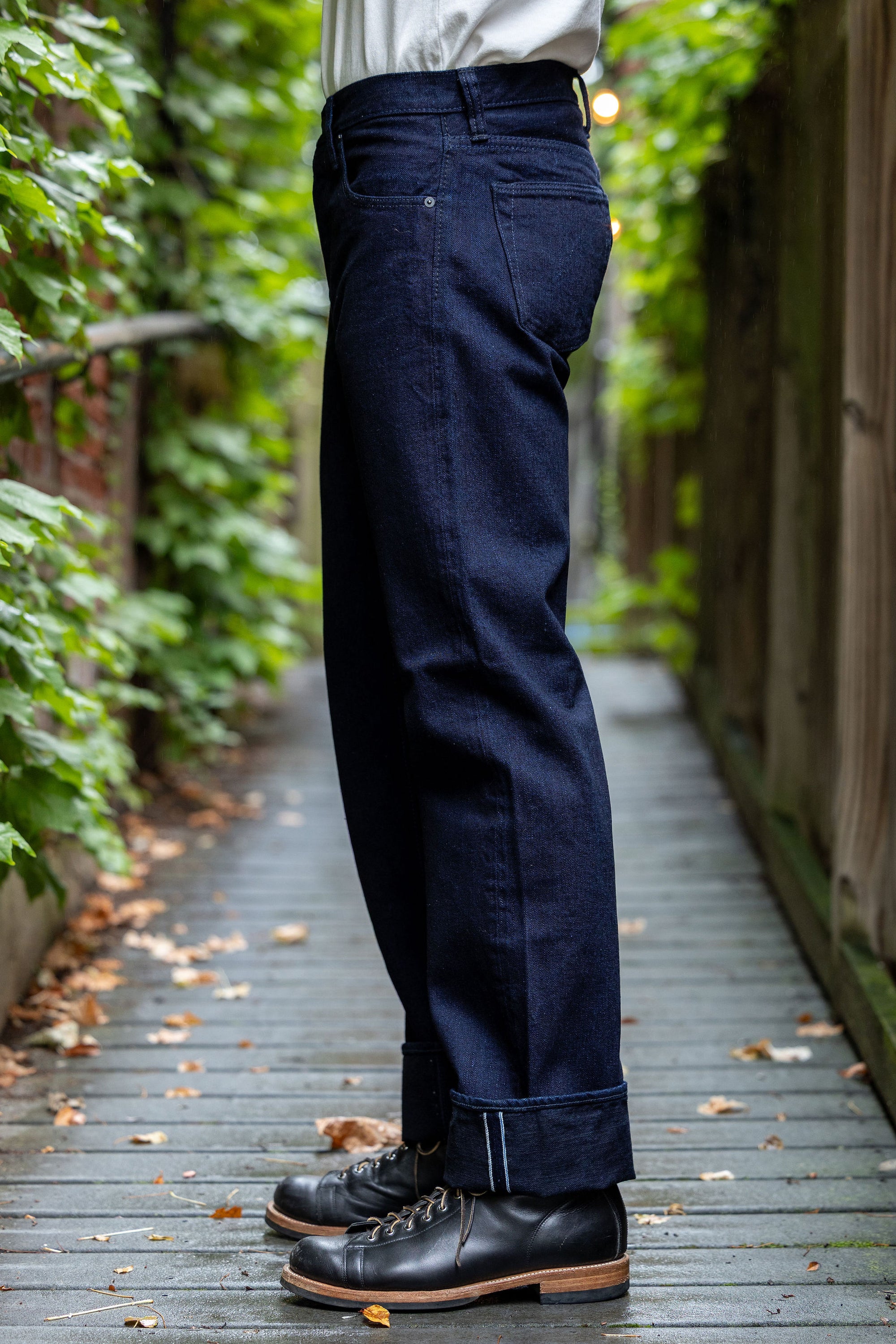 Pure Blue Japan XX-003-IDBK Regular Straight - 14oz Indigo x Black Denim (Rinsed)