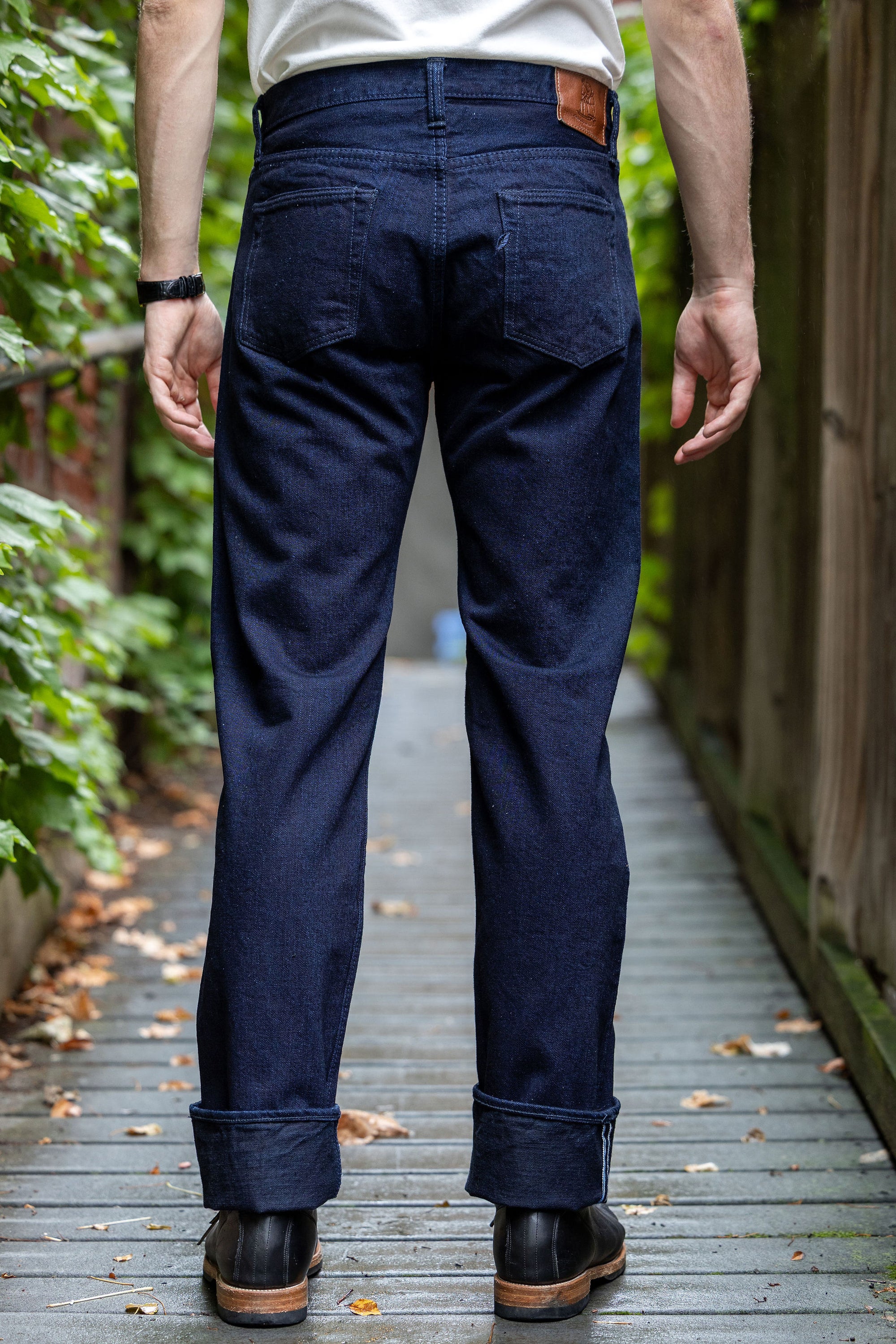 Pure Blue Japan XX-003-IDBK Regular Straight - 14oz Indigo x Black Denim (Rinsed)