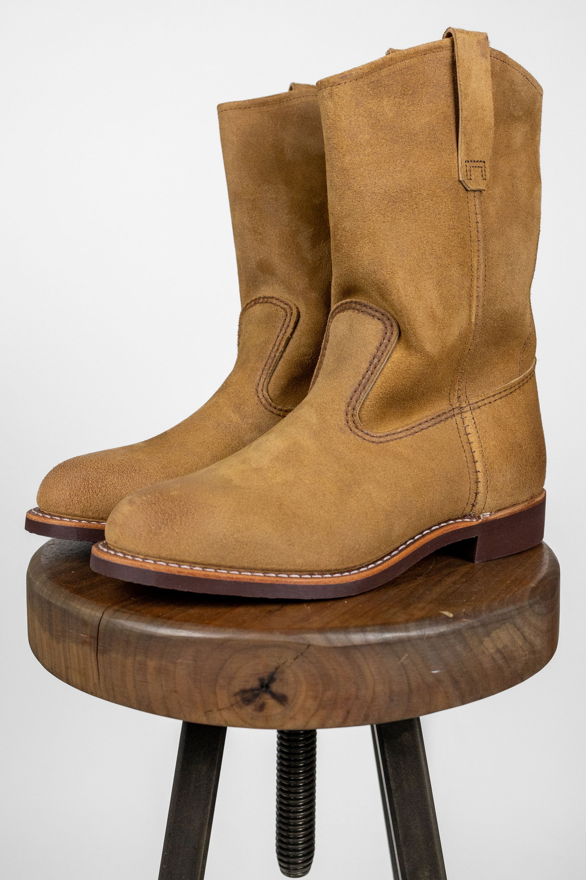 Red Wing 8060 Pecos - Hawthorne Muleskinner Leather