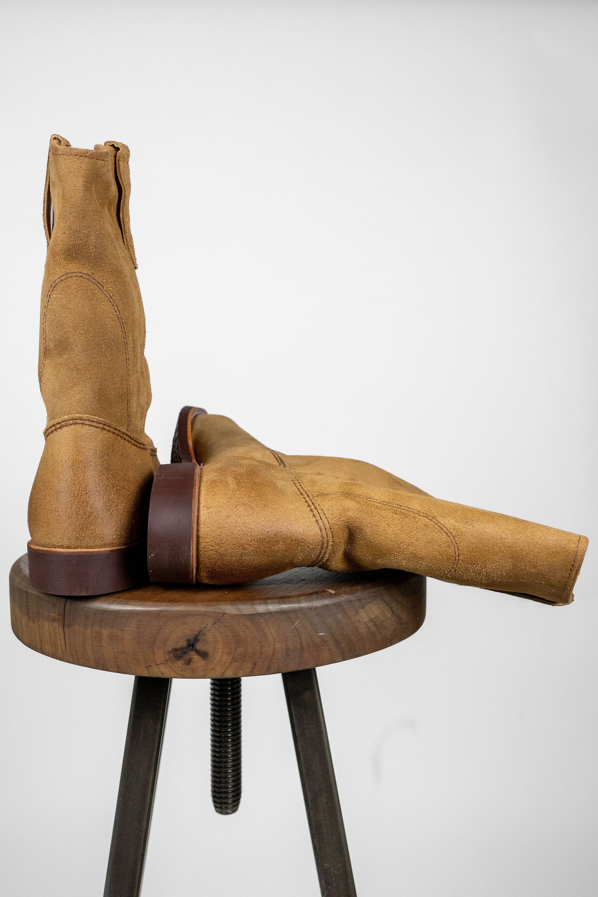 Red Wing 8060 Pecos - Hawthorne Muleskinner Leather