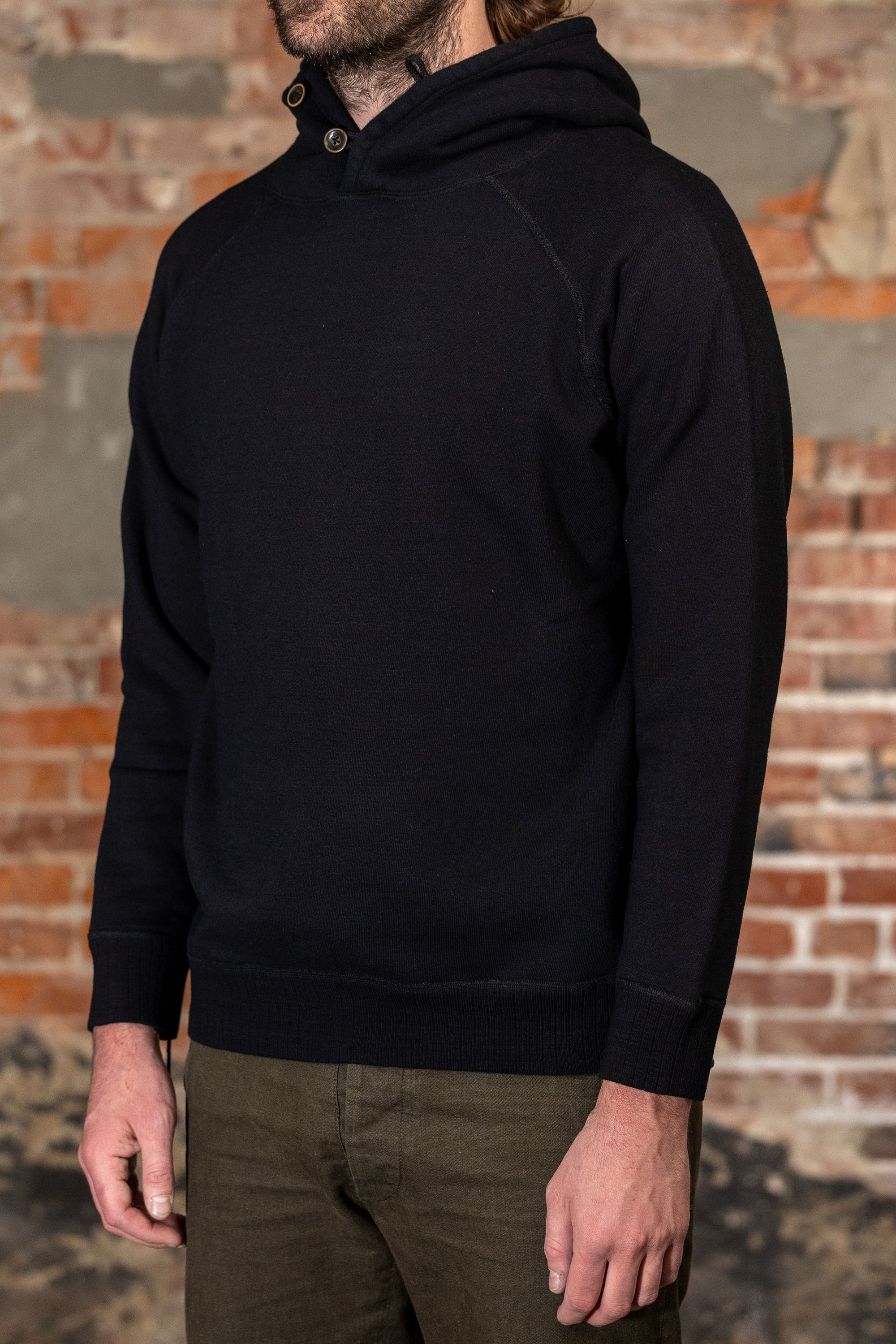 Pure Blue Japan 5410-IDBK Knitted Hoodie - Indigo Black. on model side profile