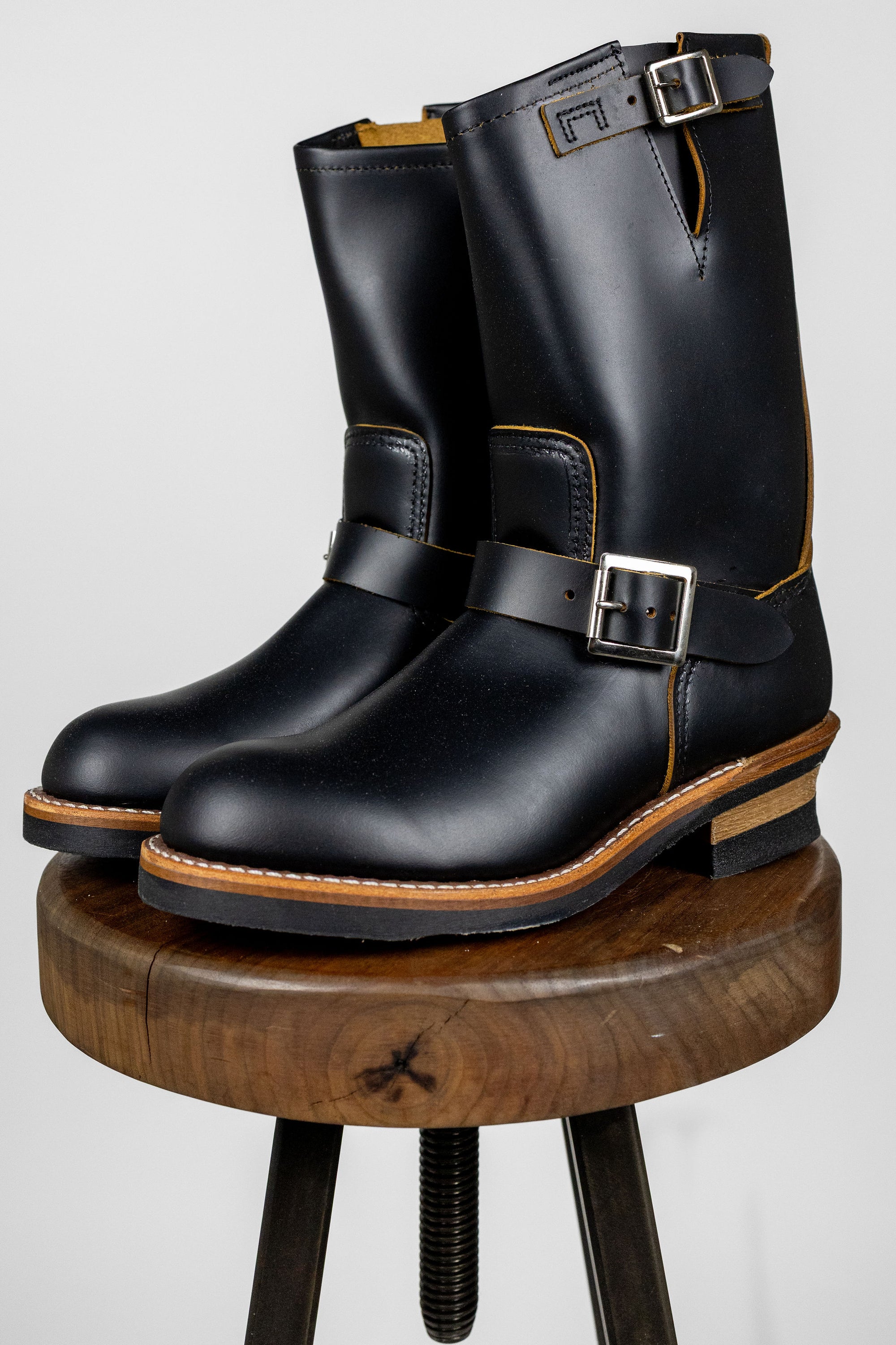 Red Wing 2966 Engineer - Black Klondike Leather