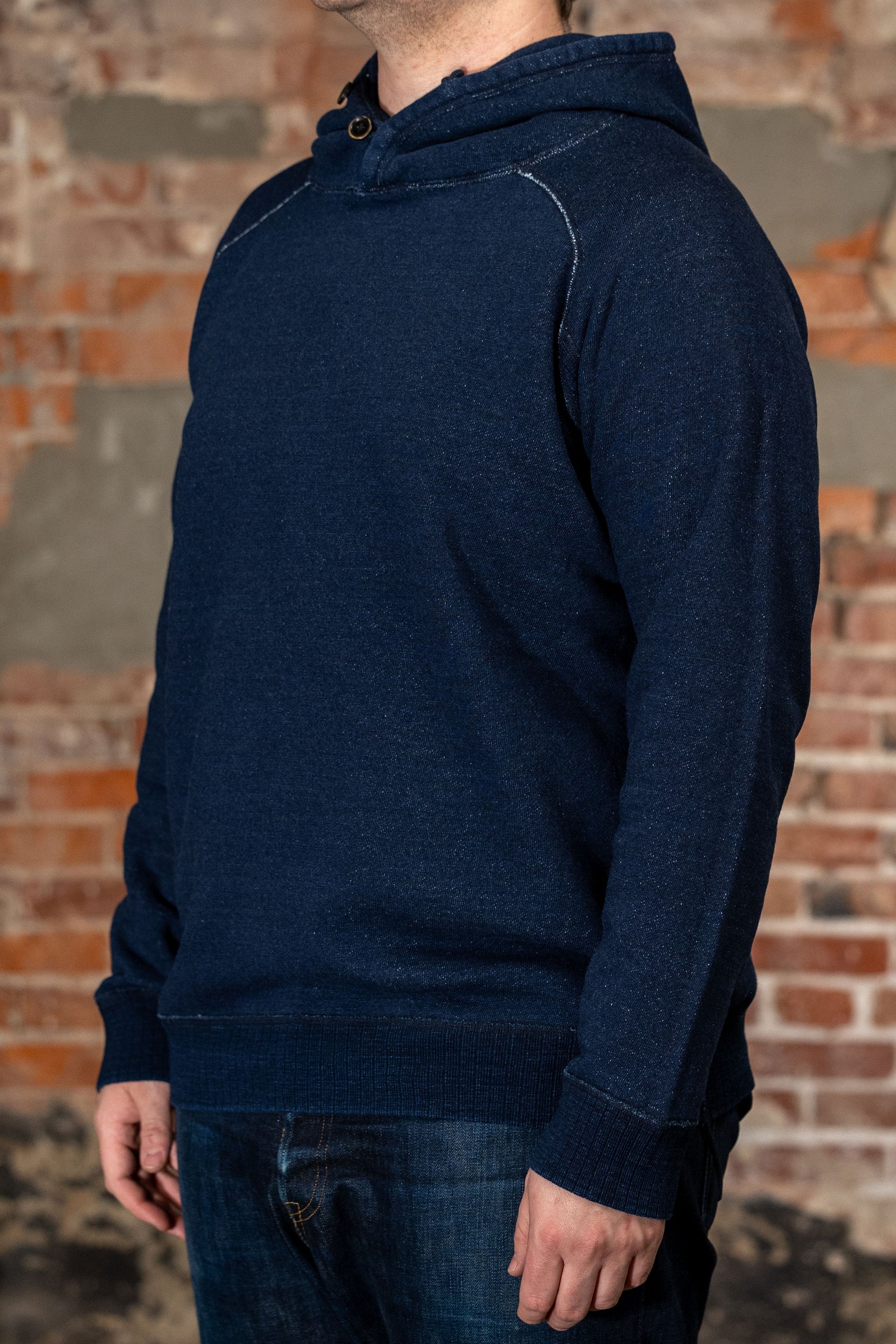 Pure Blue Japan 5410-ID Knitted Hoodie - Indigo. on model side profile