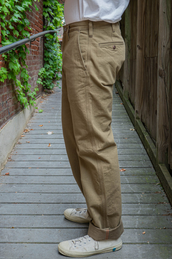 Ariat Men's Flame Resistant M4 Relaxed Workhorse Boot Cut Pant - Khaki –  Lenny's Shoe & Apparel