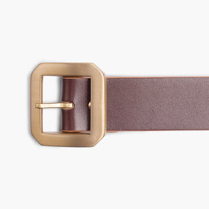 Obbi Good Label OGL Single Prong Garrison Buckle Leather Belt - Hand-Dyed Brown - Detail of top of buckle
