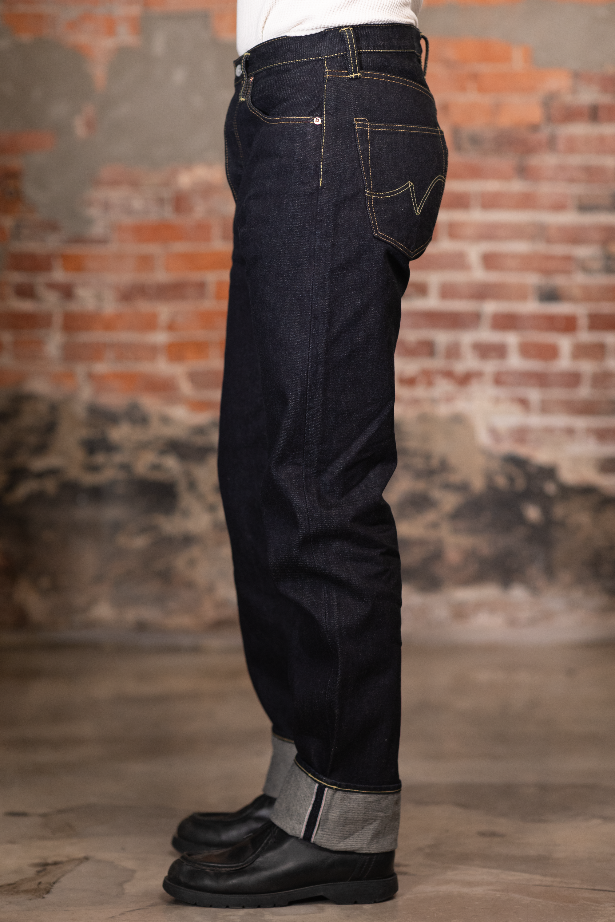 Iron Heart IH-1955S-142 14oz Selvedge Denim "1955" Vintage Tapered Cut Jeans - Indigo