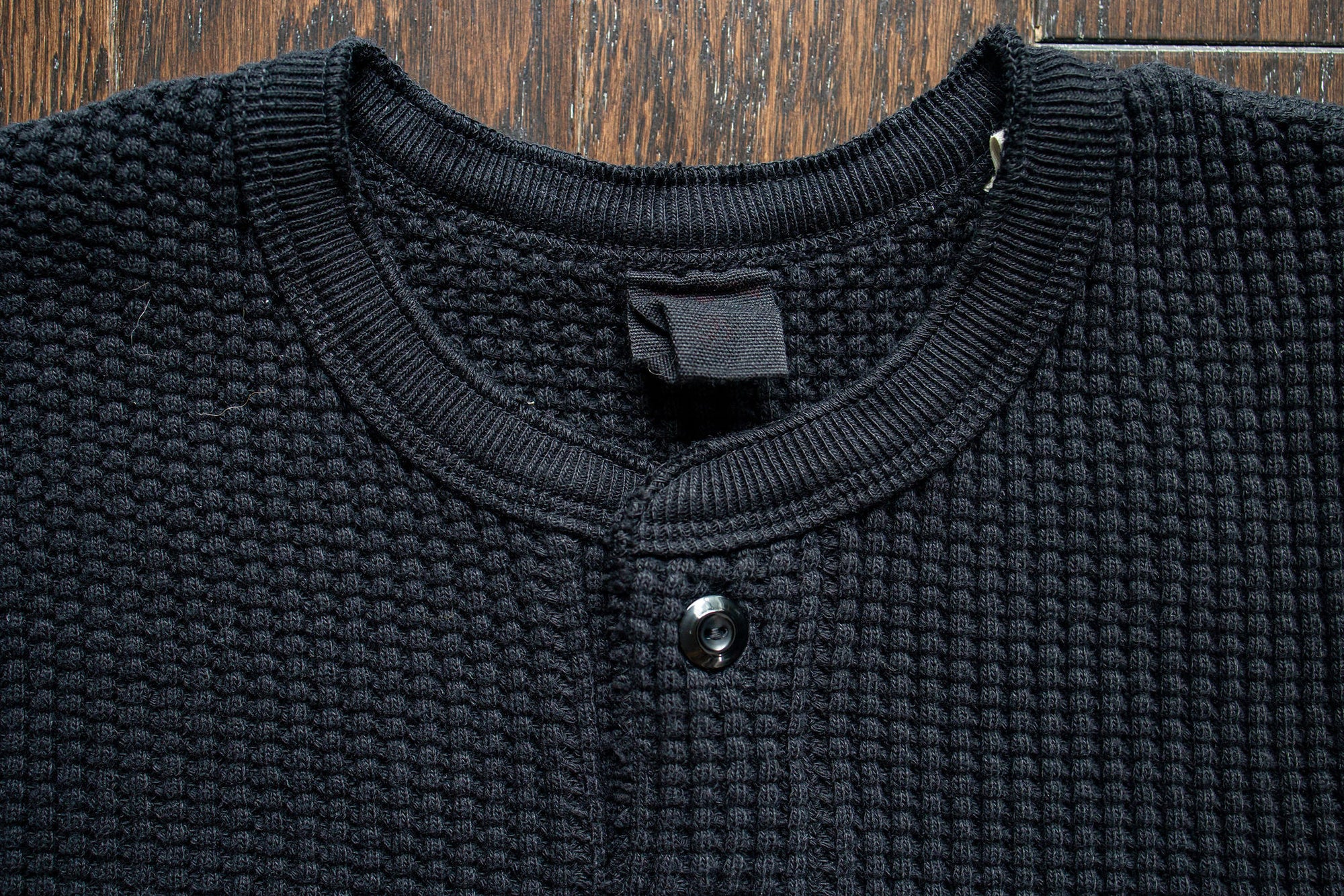 UES Big Waffle Henley - Black